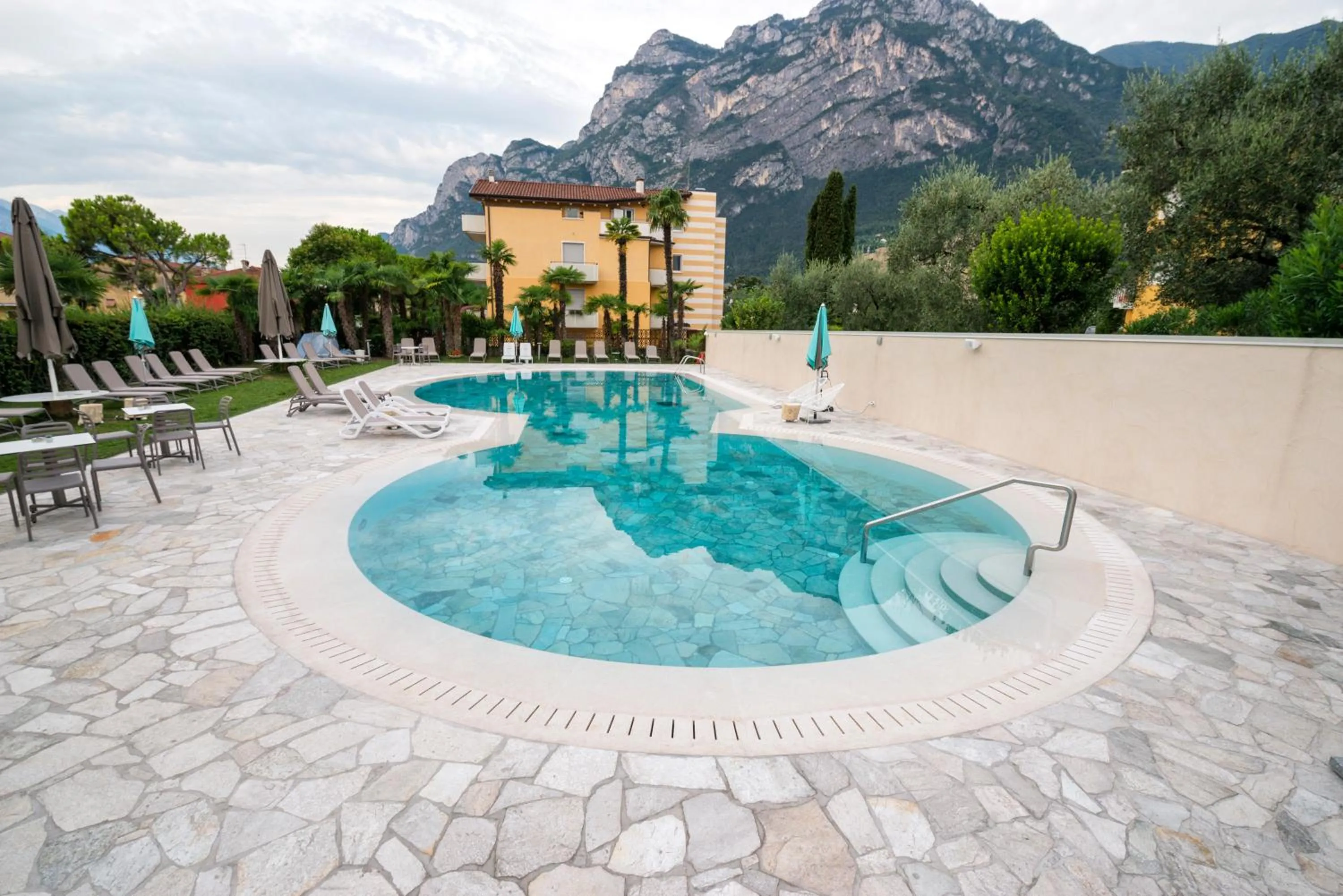Swimming pool in Hotel Bristol