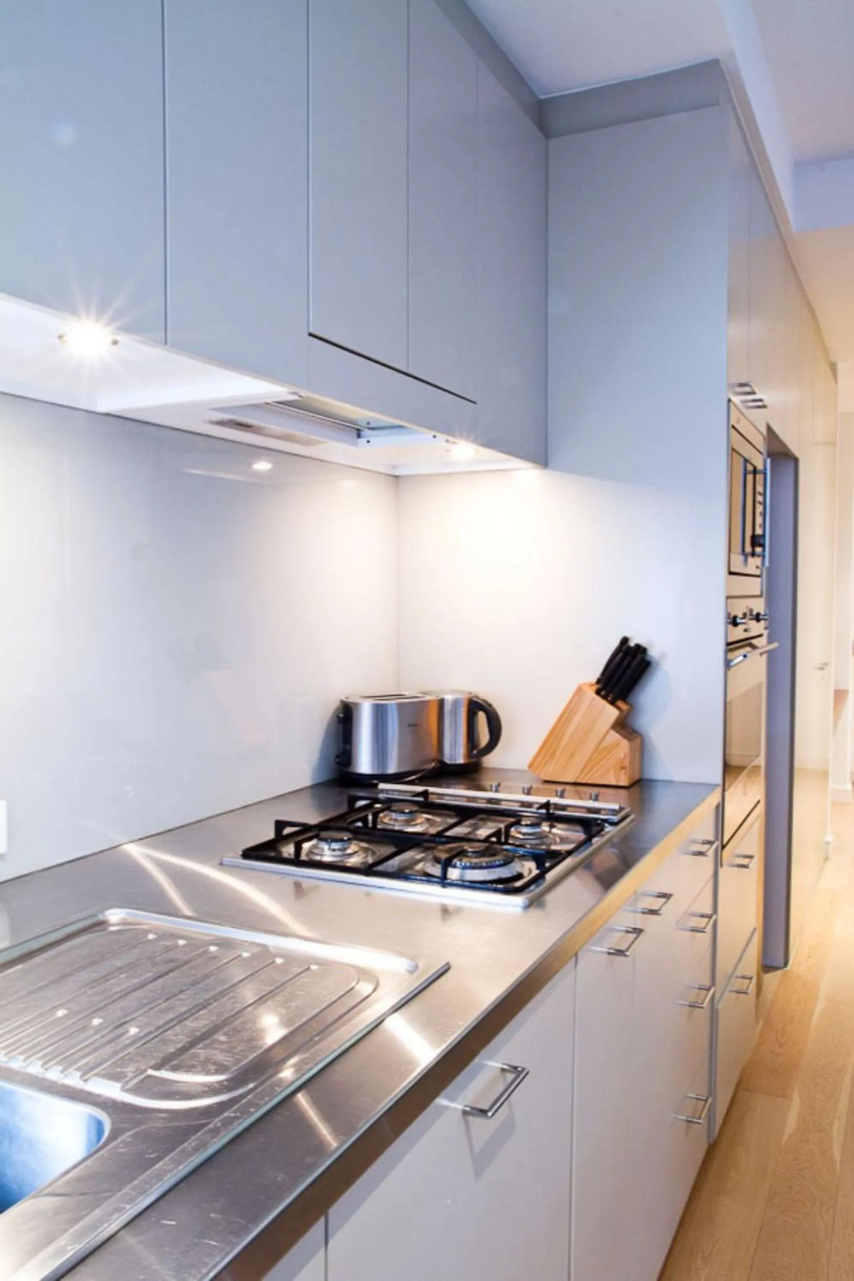 Coffee/tea facilities in Honeysuckle Executive Suites