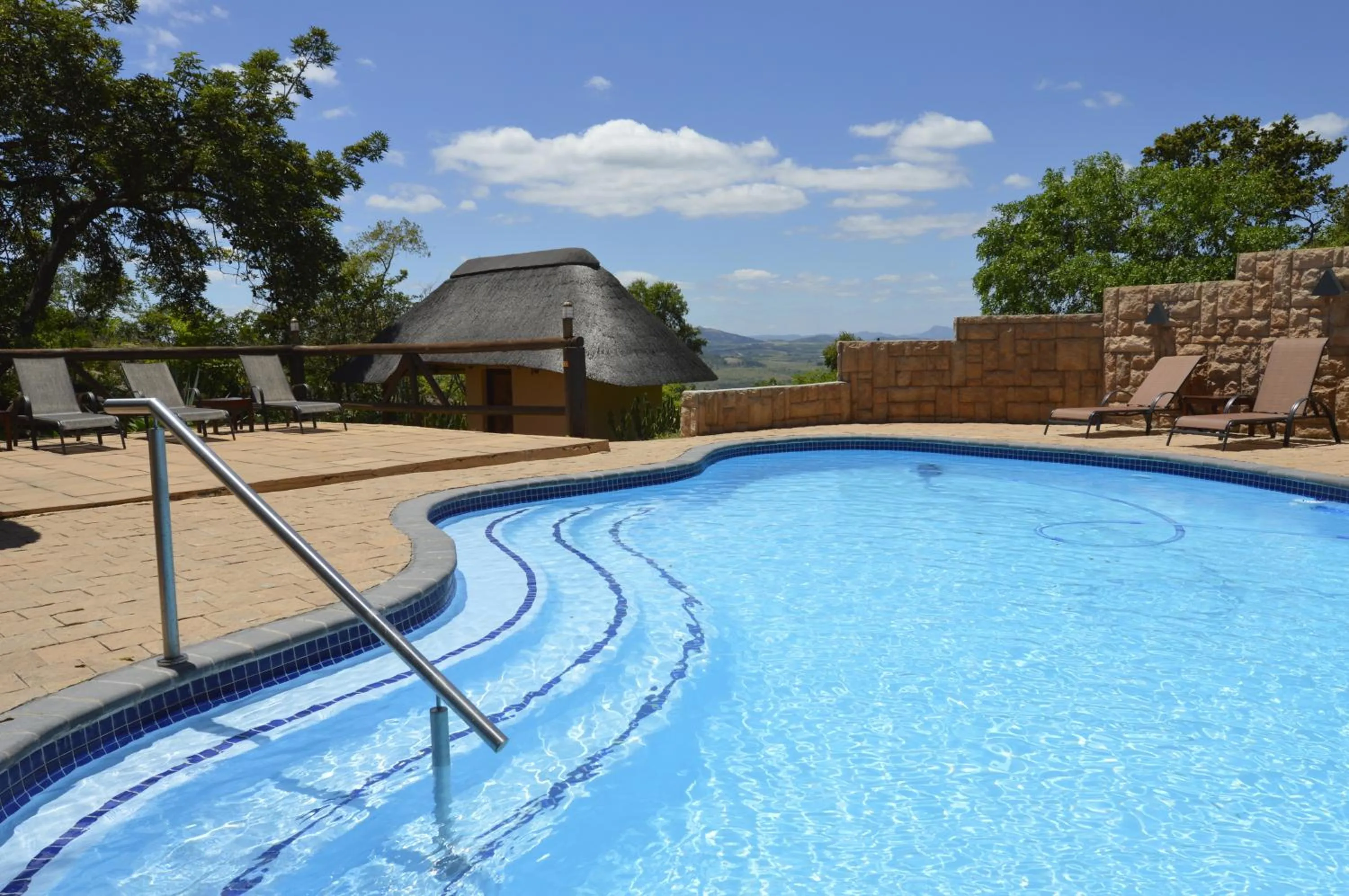 Swimming pool in White House Lodge