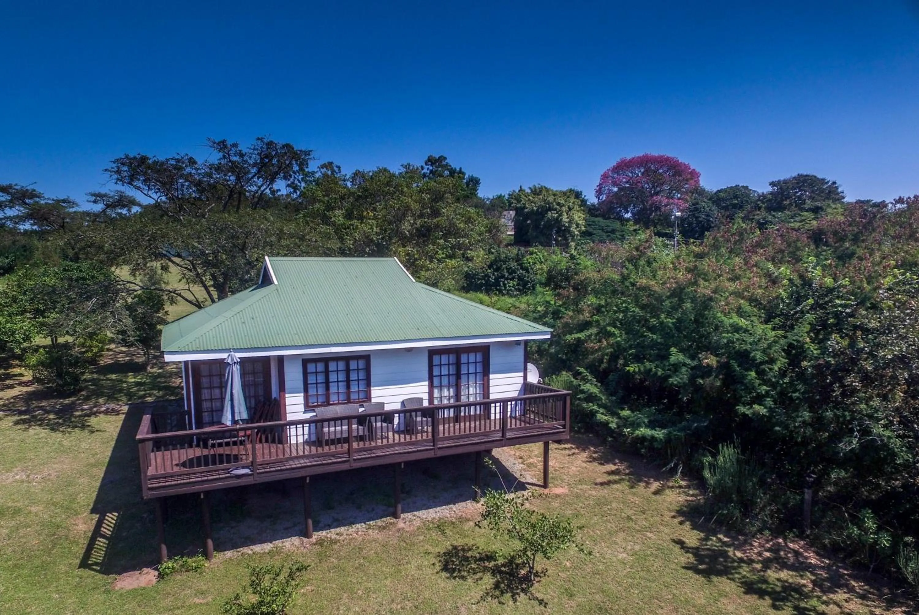 Property building in White House Lodge