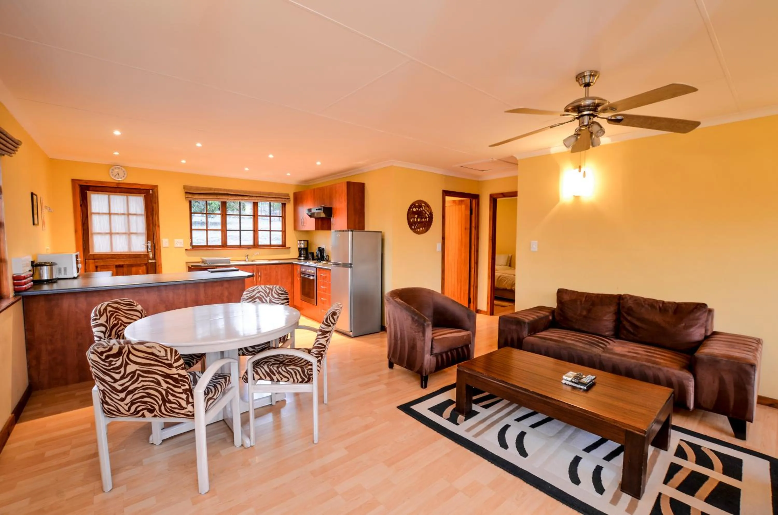 TV and multimedia in White House Lodge