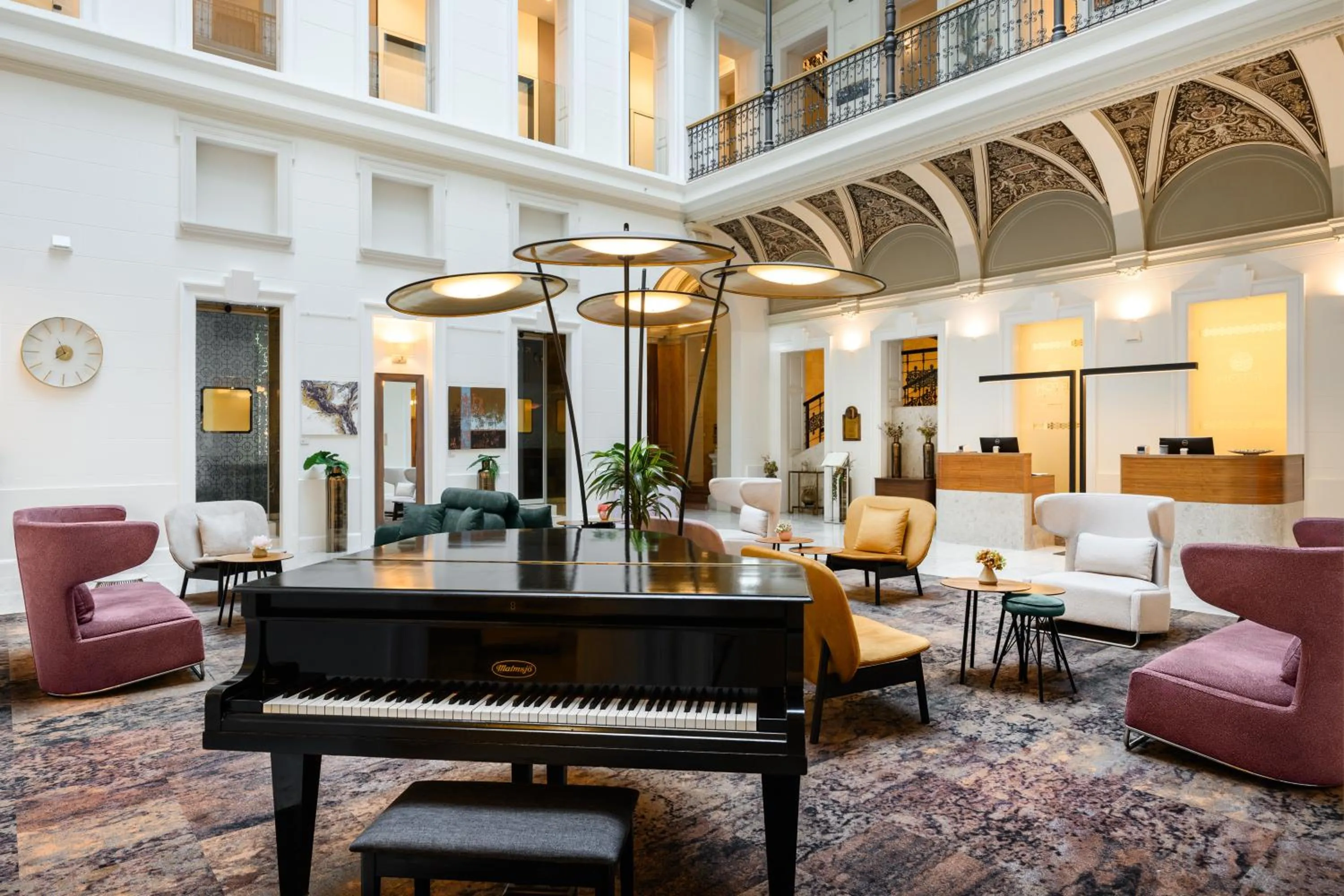 Lobby or reception in Hotel Moments Budapest by Continental Group