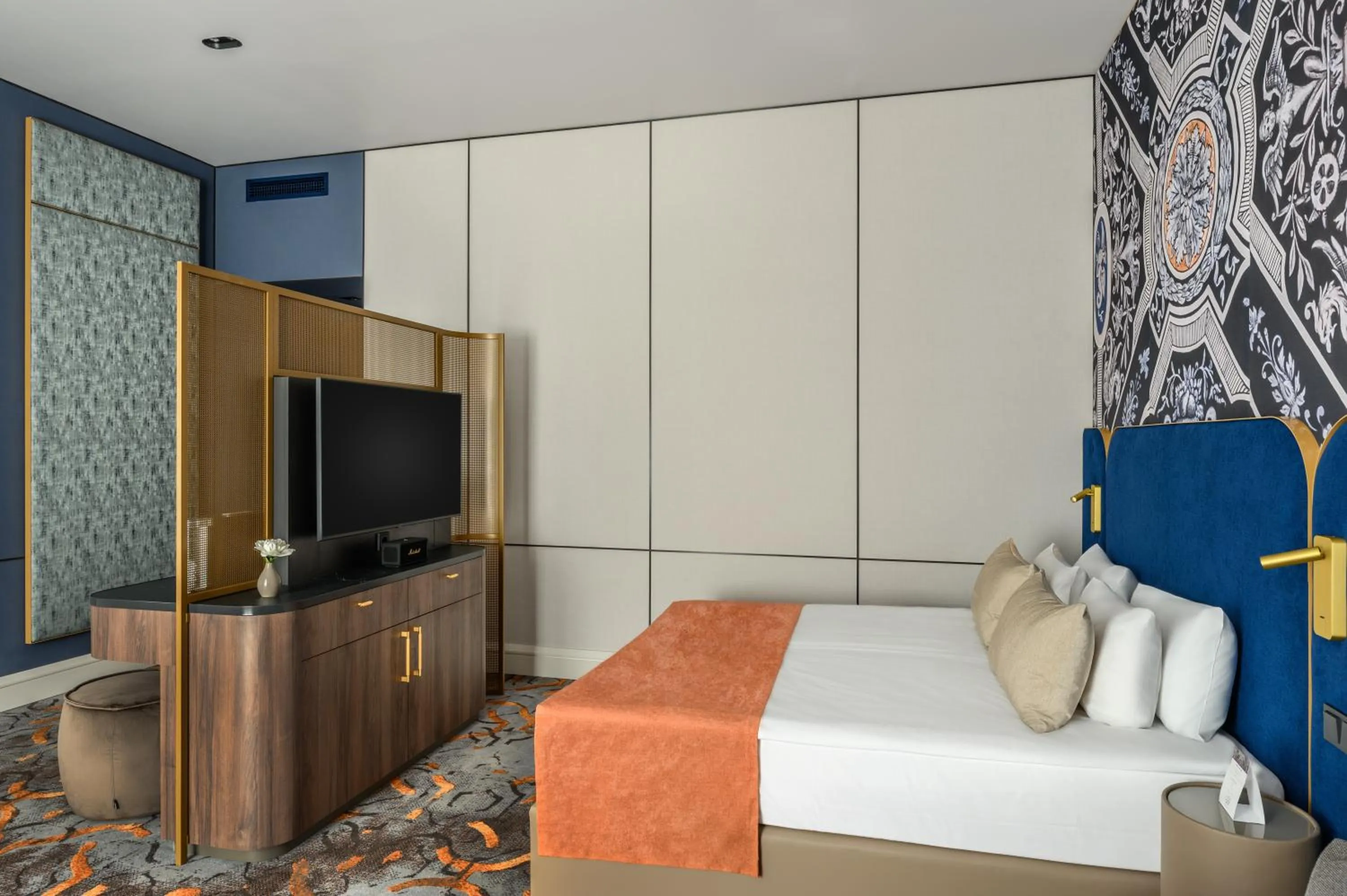 Bed in Hotel Moments Budapest by Continental Group