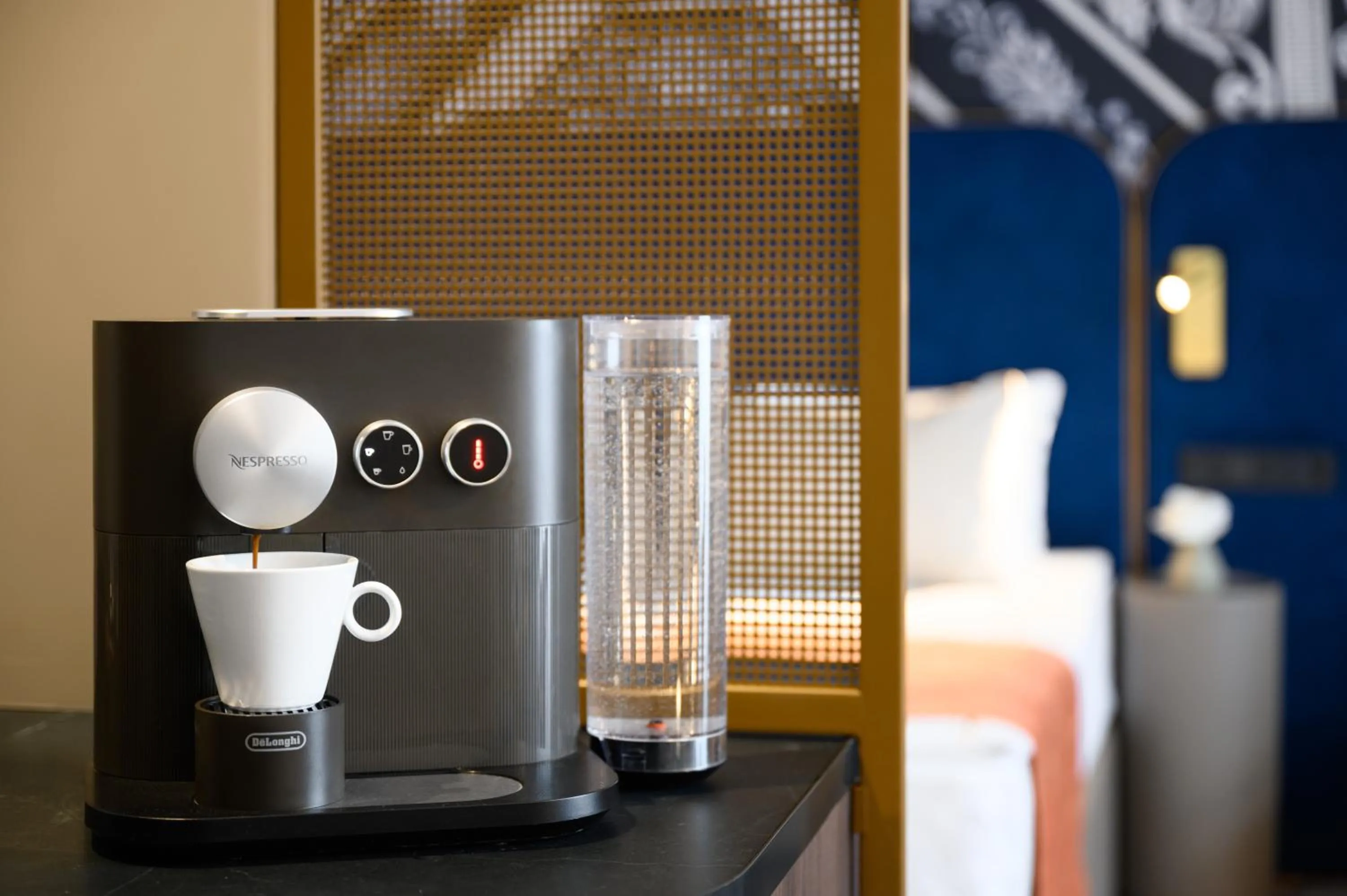 Coffee/tea facilities in Hotel Moments Budapest by Continental Group
