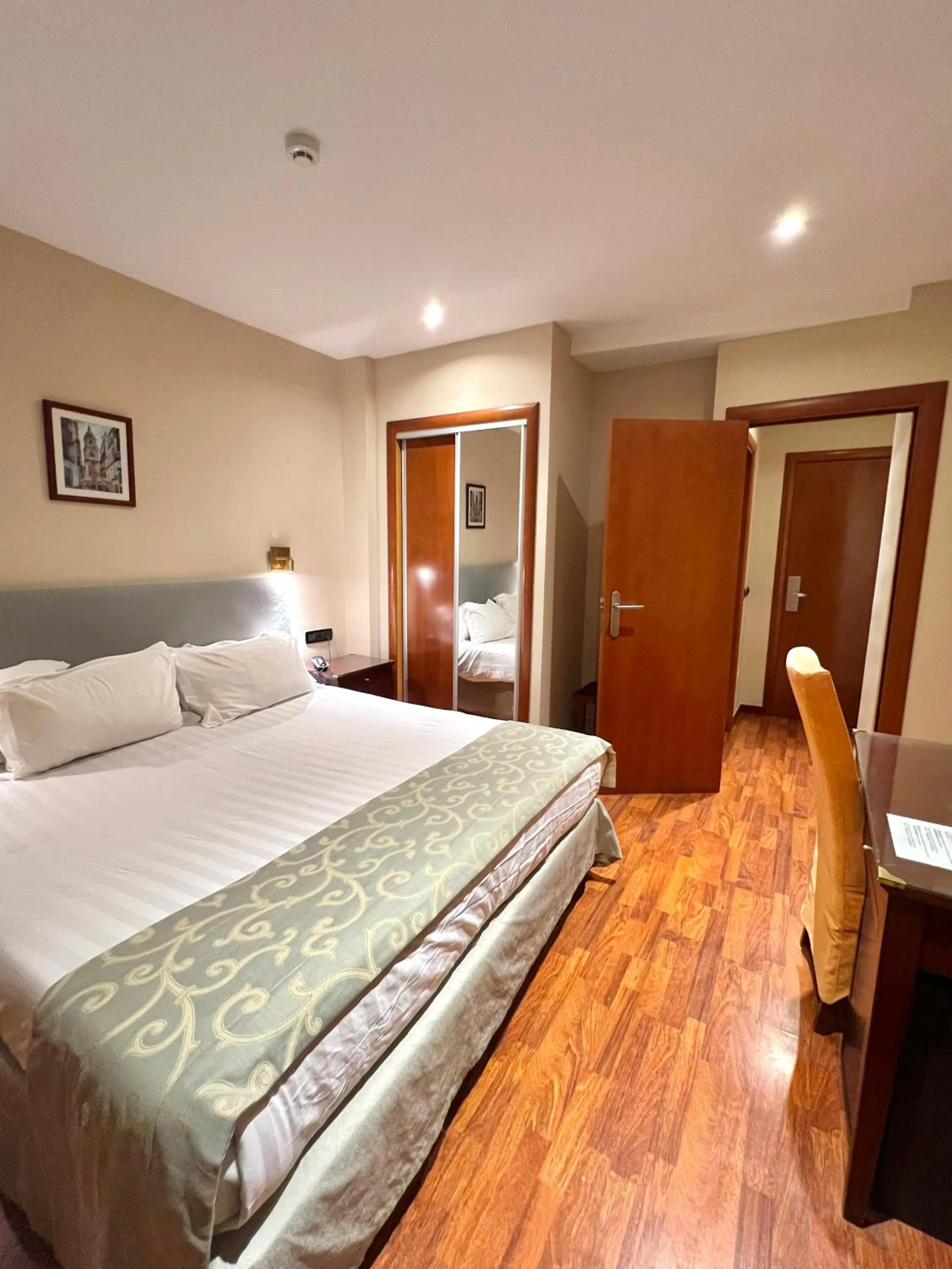 Bedroom, Bed in Carlos V Malaga