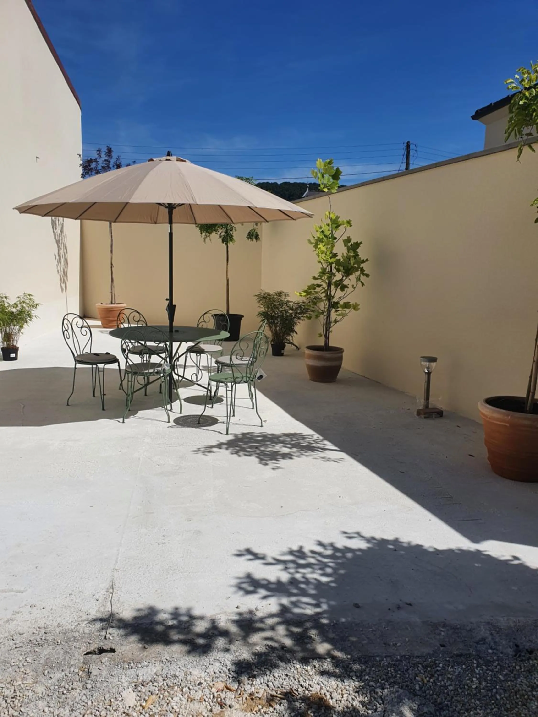 Patio in Chambre d'Hôte Les Ondines