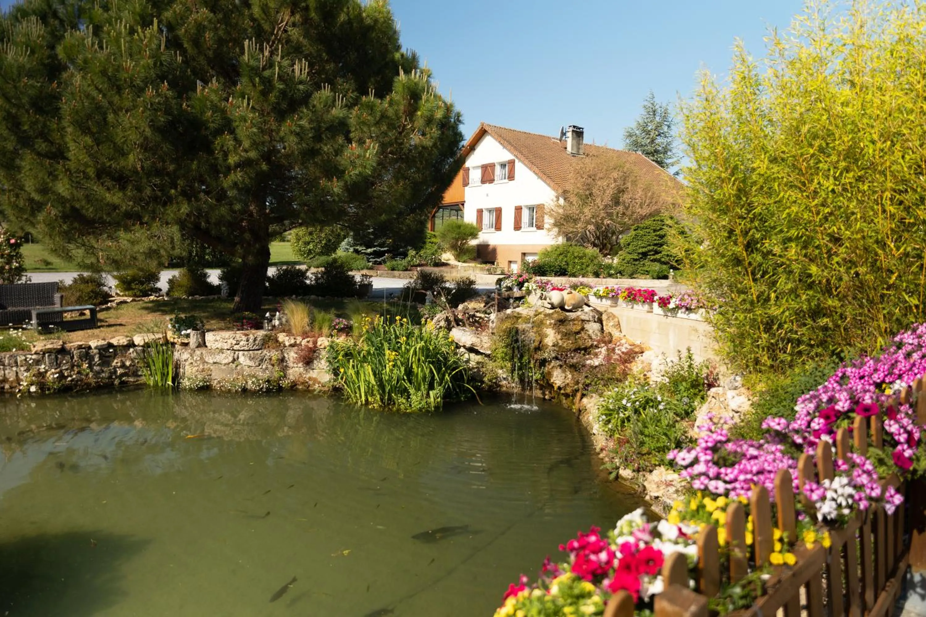 Property building in Chambre d'Hôte Les Ondines