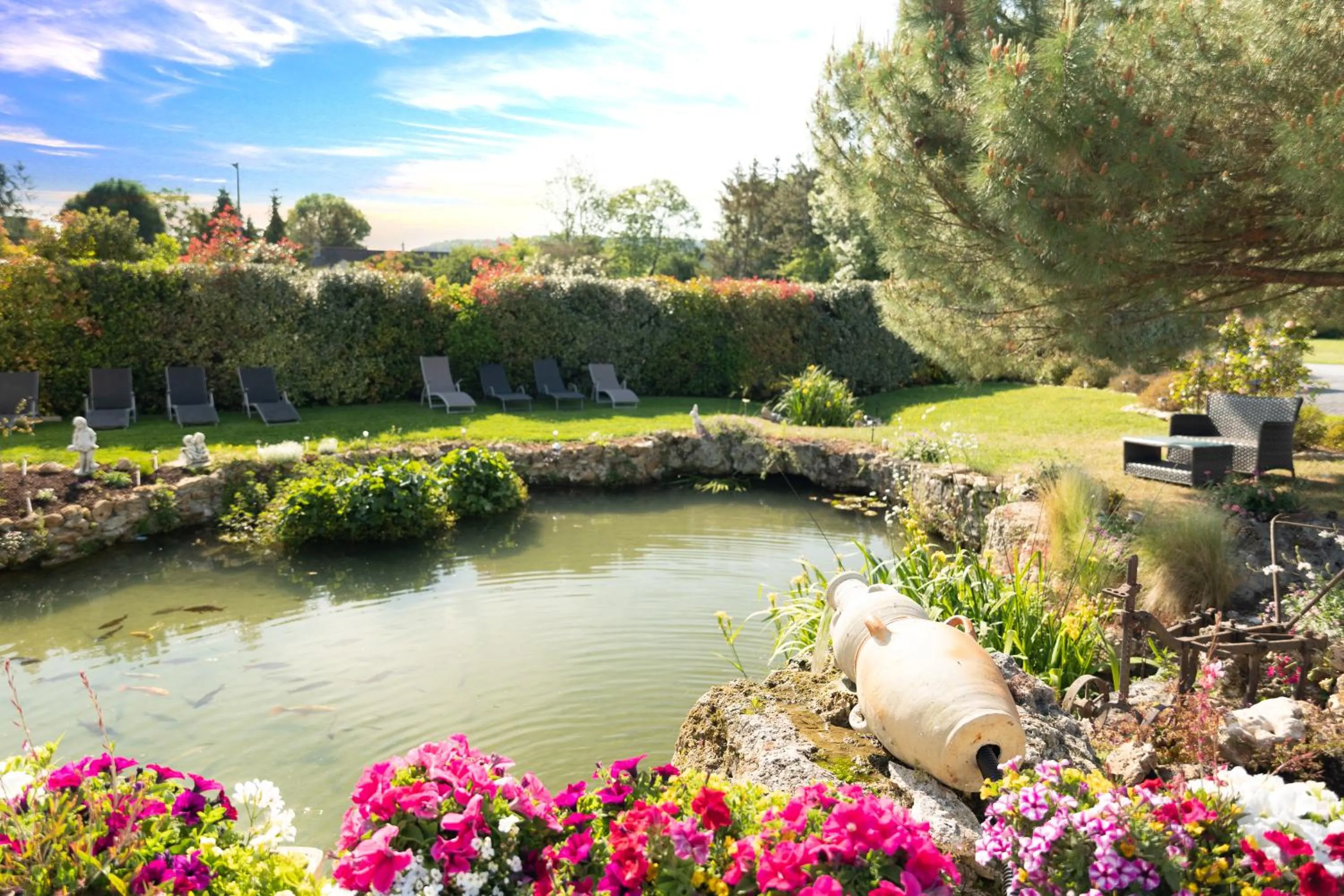 Garden view in Chambre d'Hôte Les Ondines