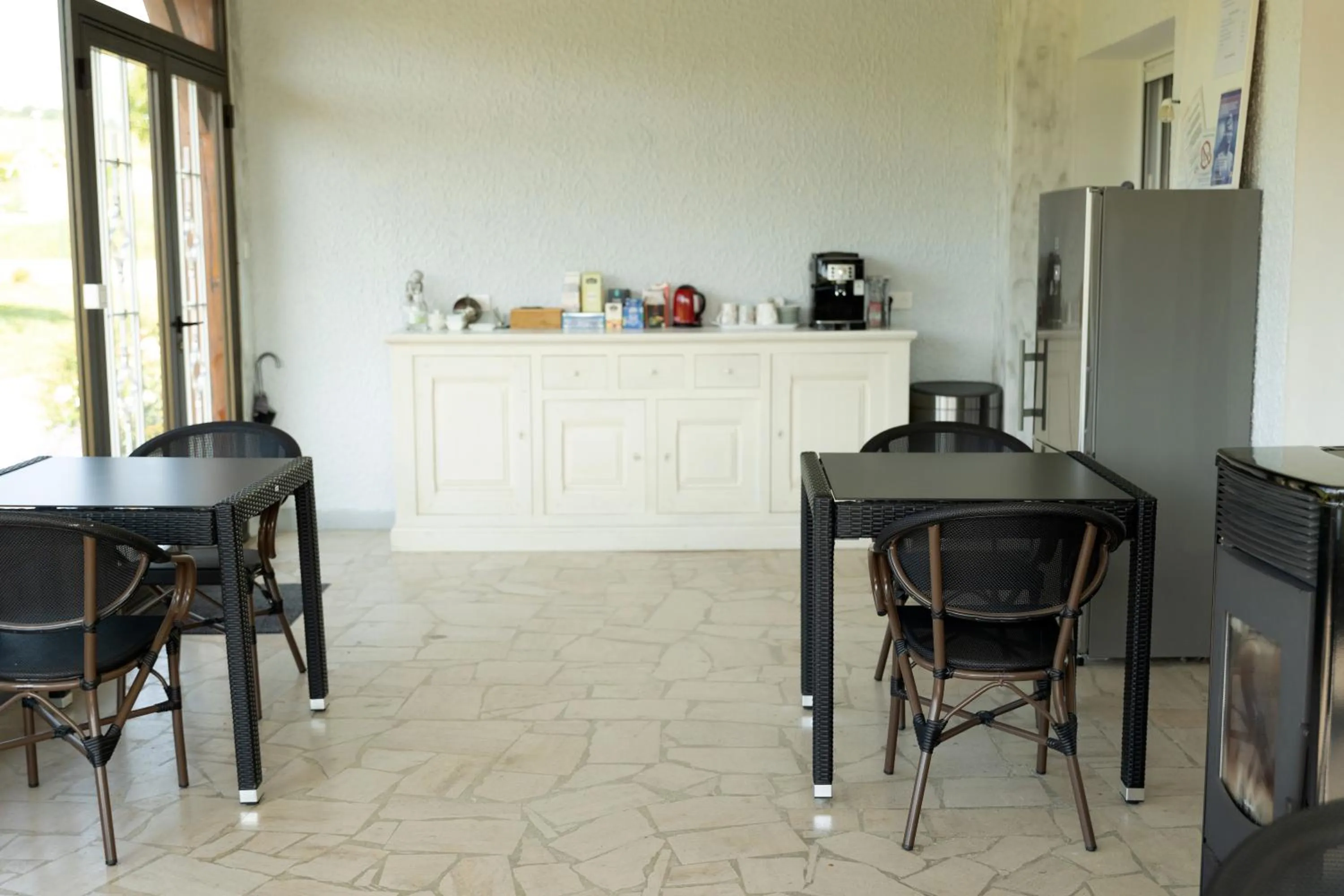 Dining area in Chambre d'Hôte Les Ondines