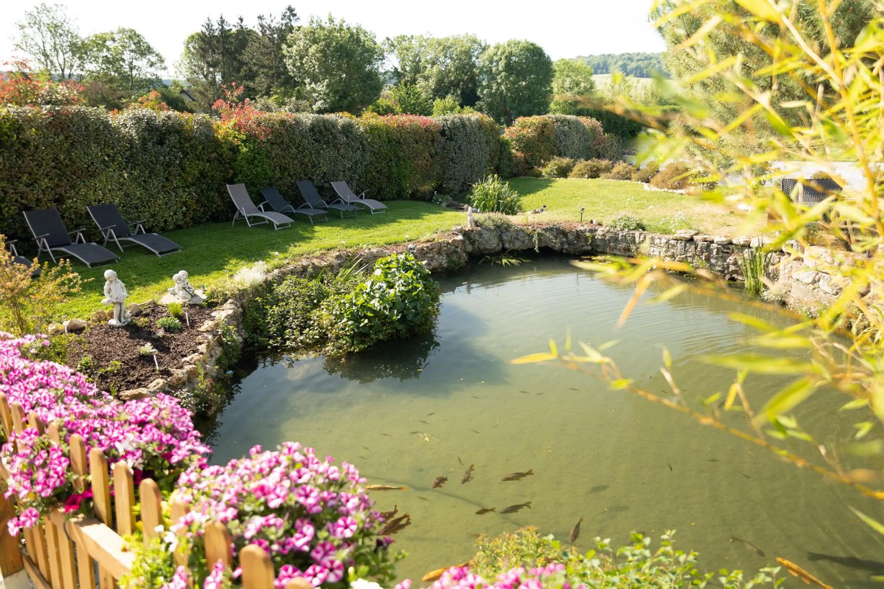 Garden view in Chambre d'Hôte Les Ondines