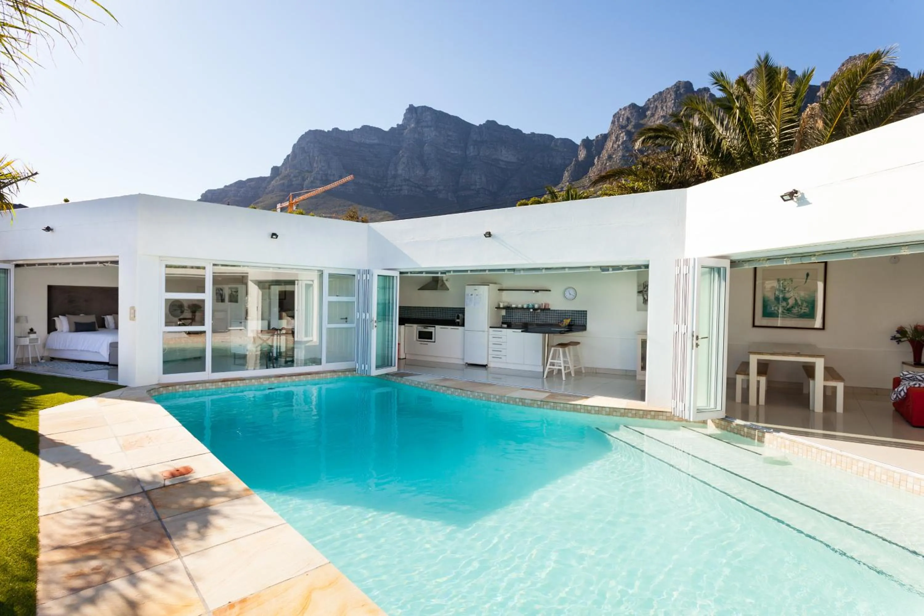 Mountain view in Funkey Villas Cape Town