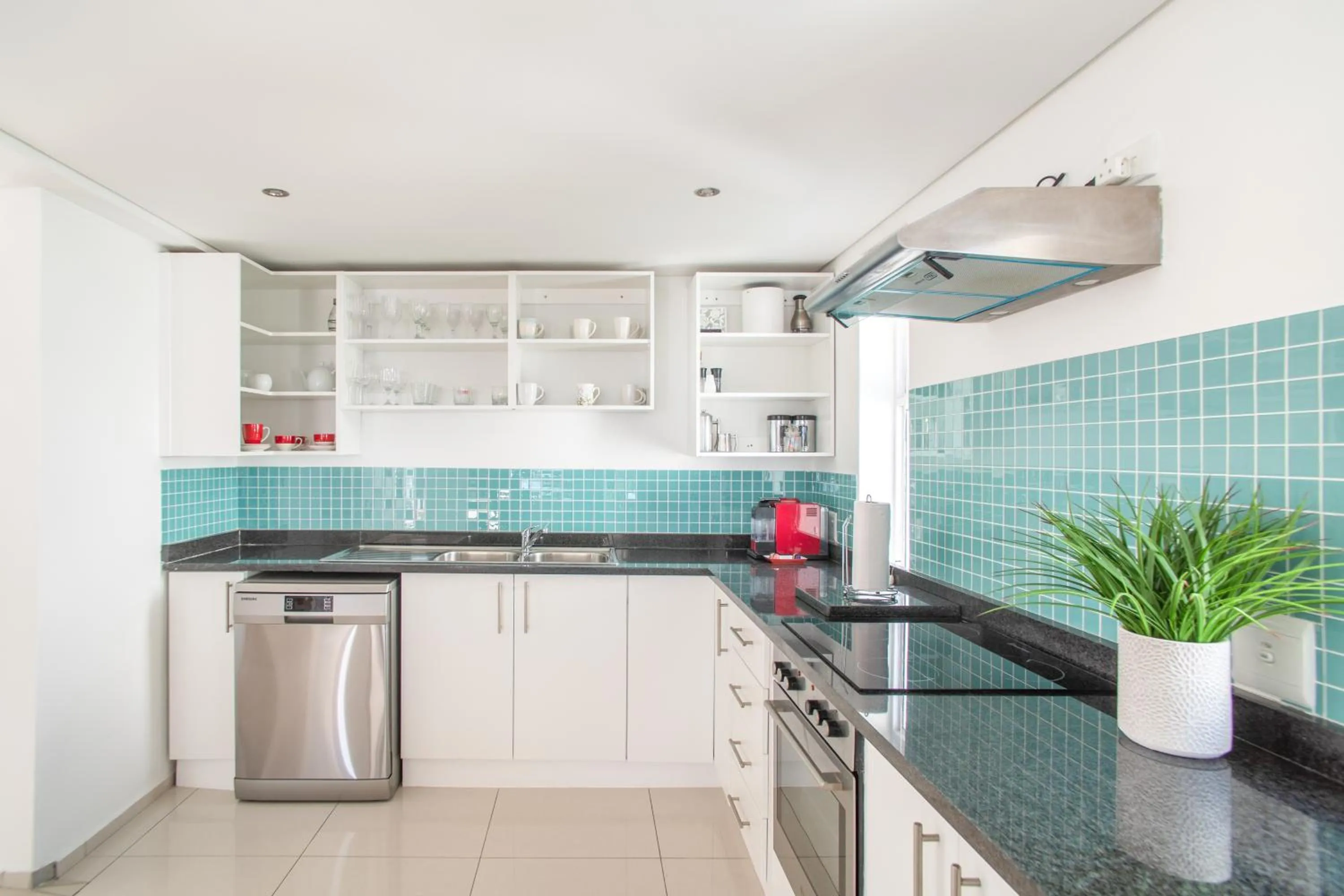 Kitchen or kitchenette in Funkey Villas Cape Town