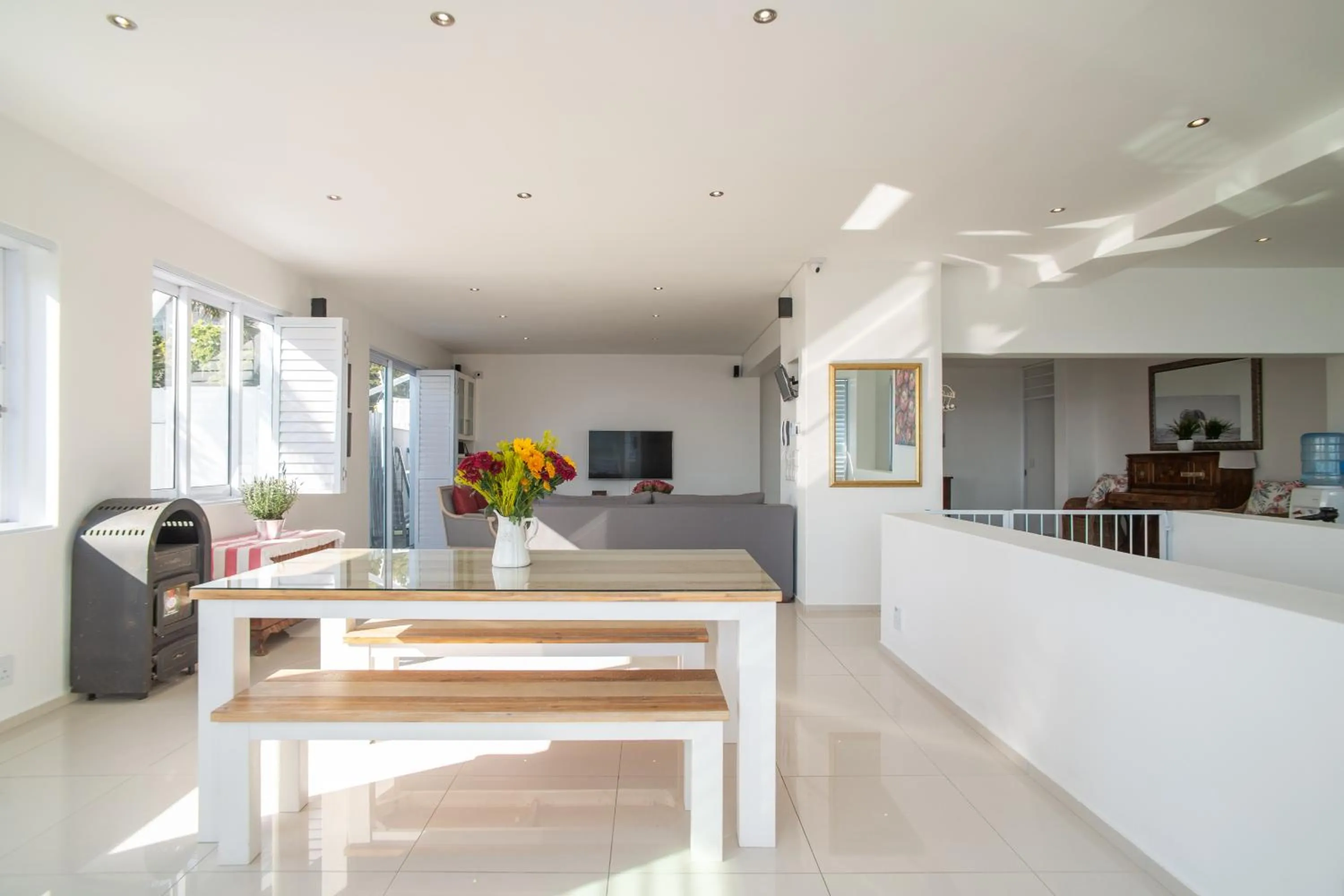 Dining area in Funkey Villas Cape Town