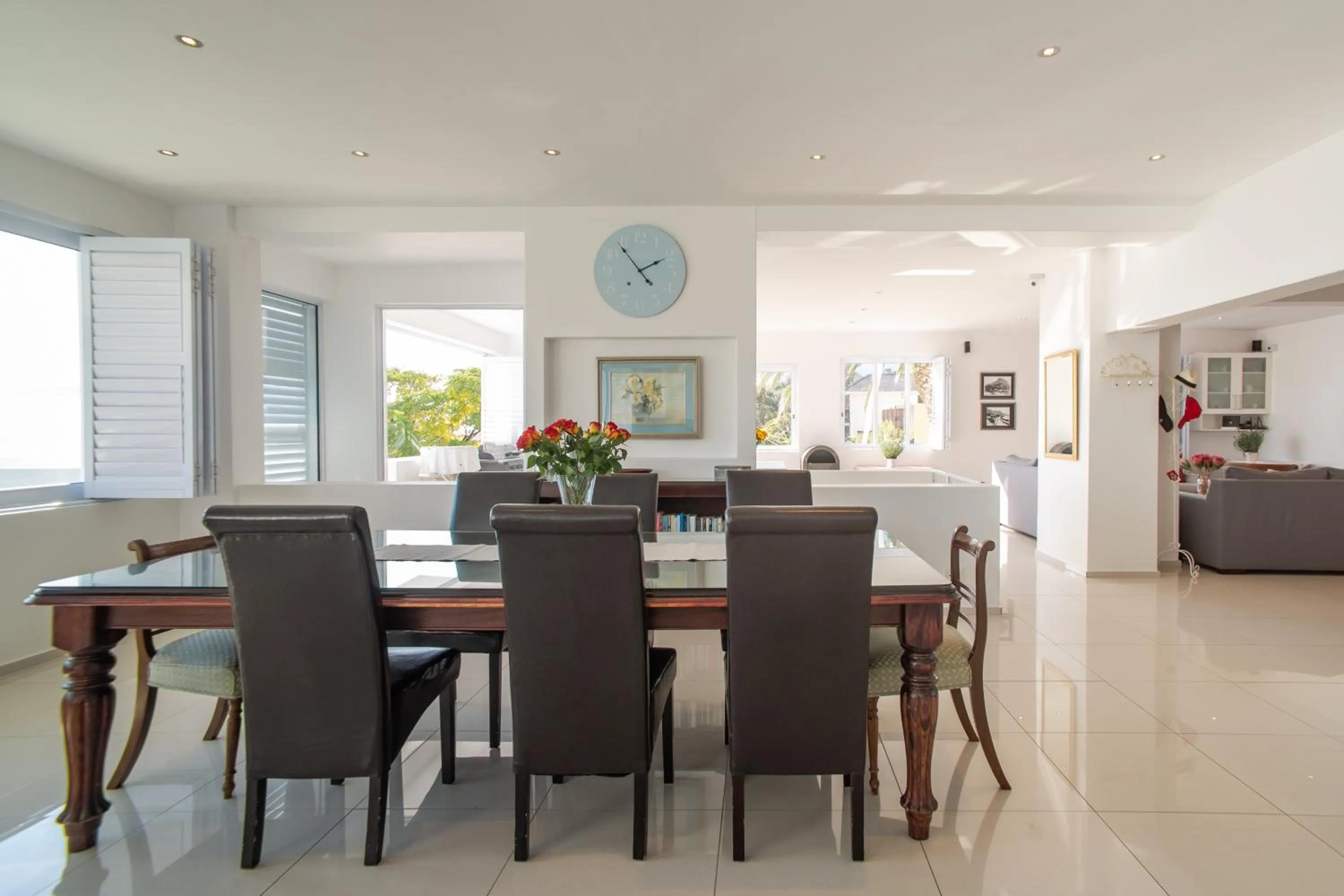 Dining area in Funkey Villas Cape Town