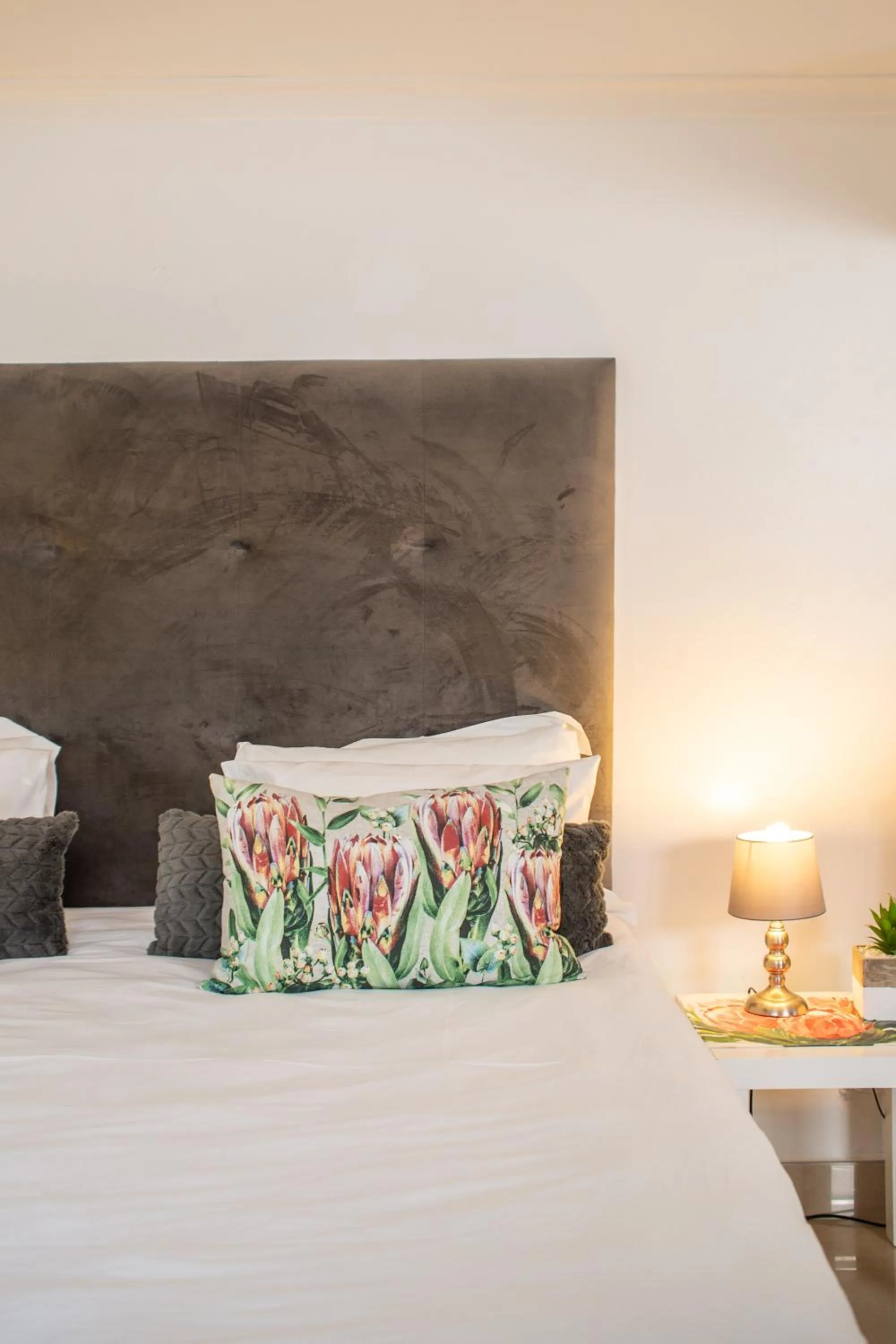 Bed in Funkey Villas Cape Town