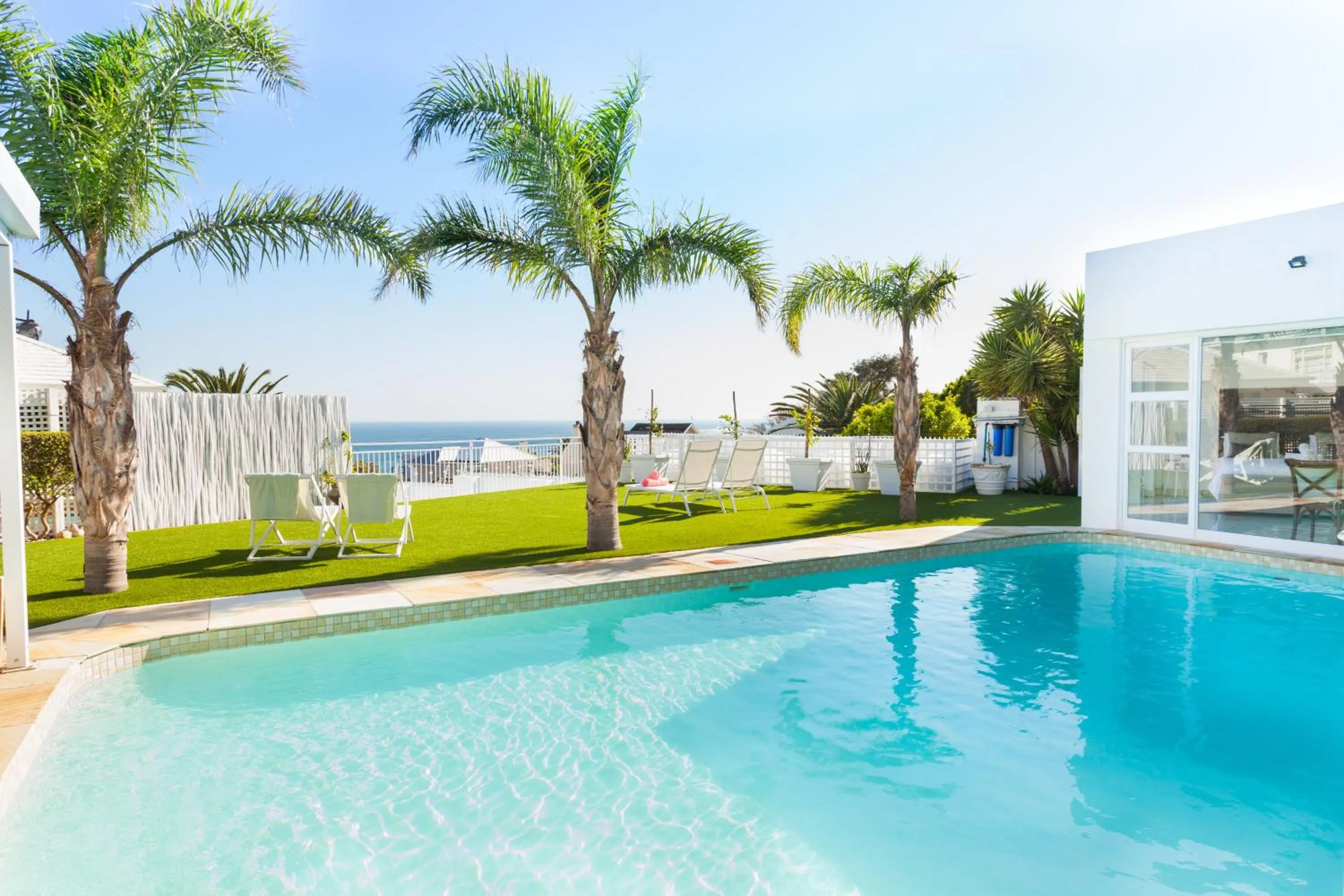 Garden view in Funkey Villas Cape Town