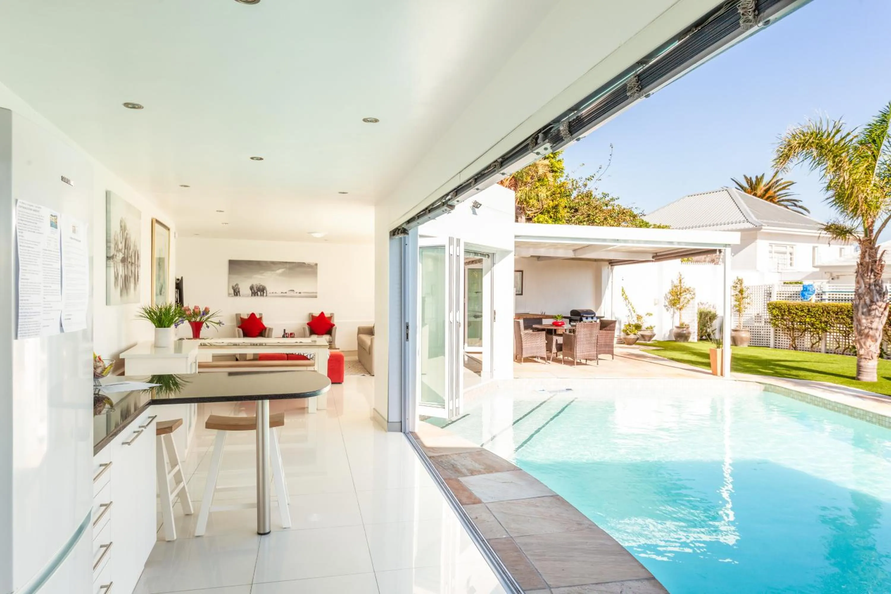 Kitchen or kitchenette in Funkey Villas Cape Town