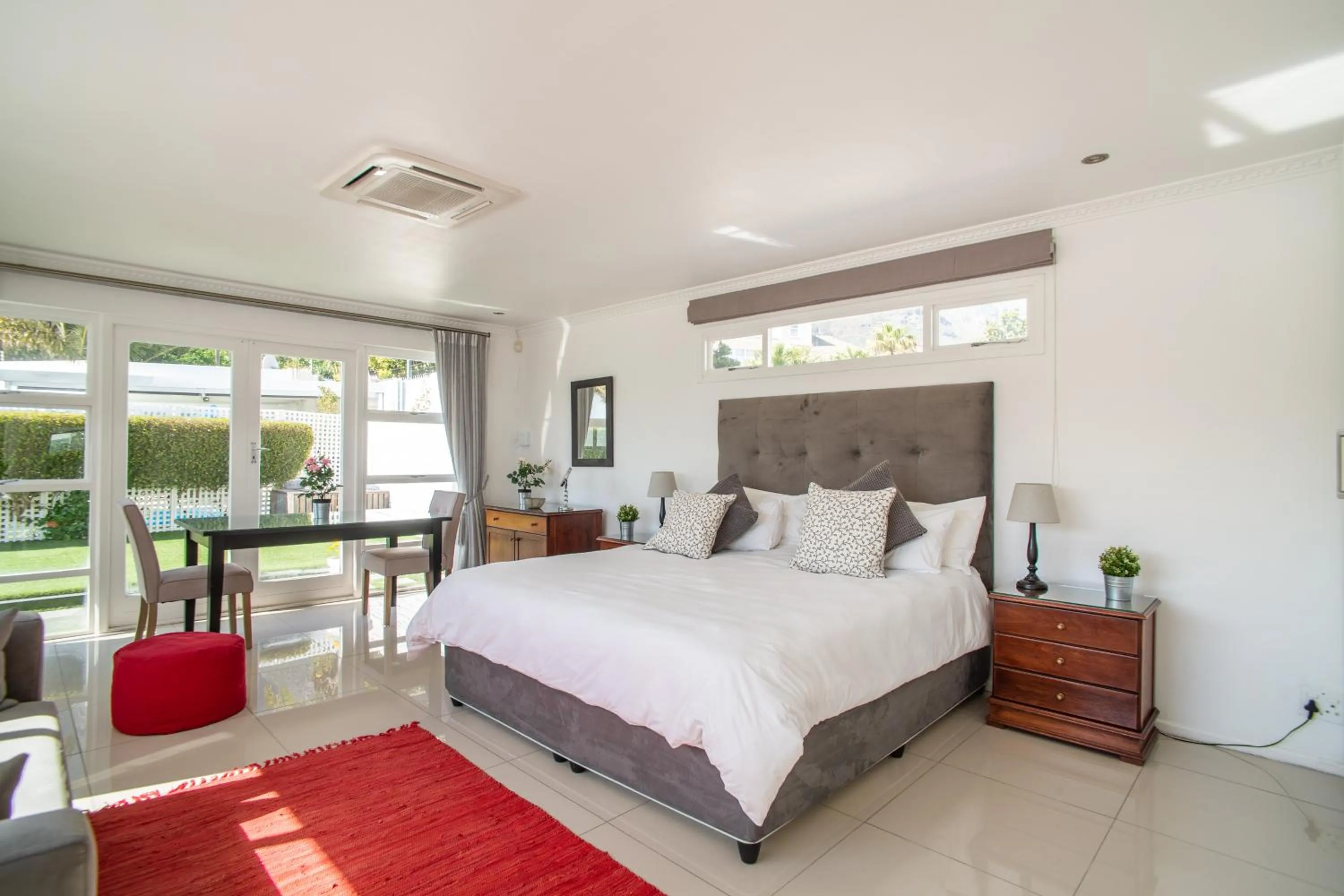 Bed in Funkey Villas Cape Town