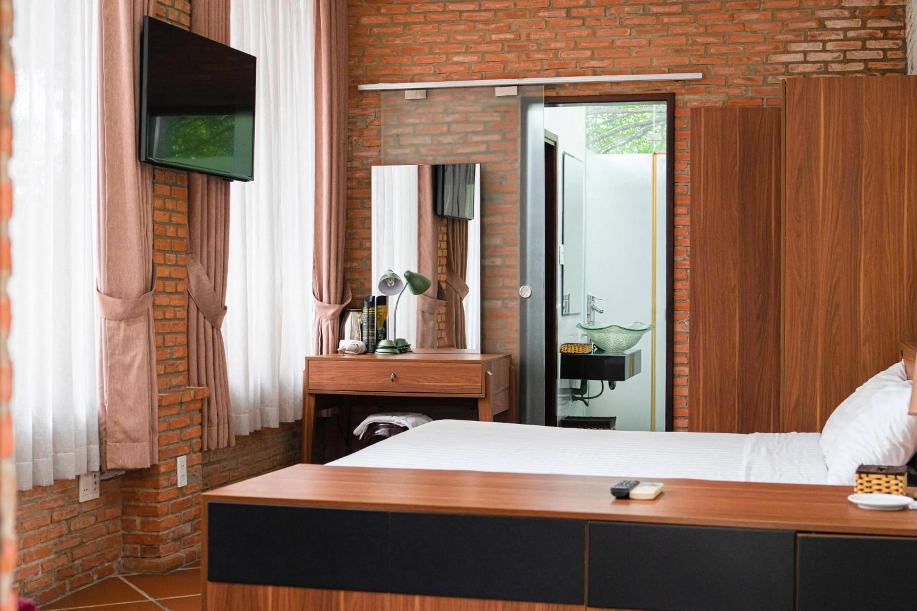 Bed in Mekong Long Thanh Resort & Reststop