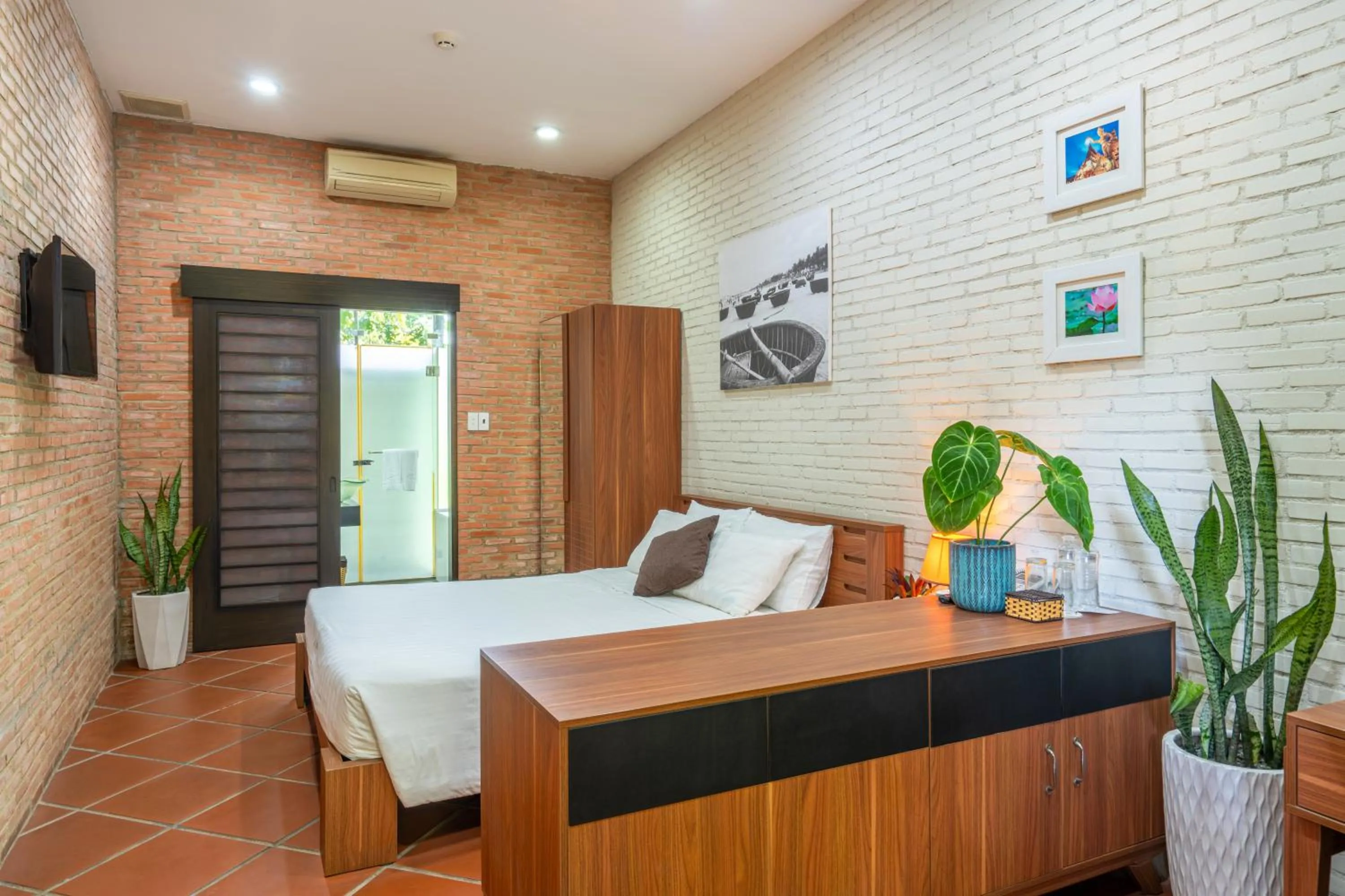 Bed in Mekong Long Thanh Resort & Reststop