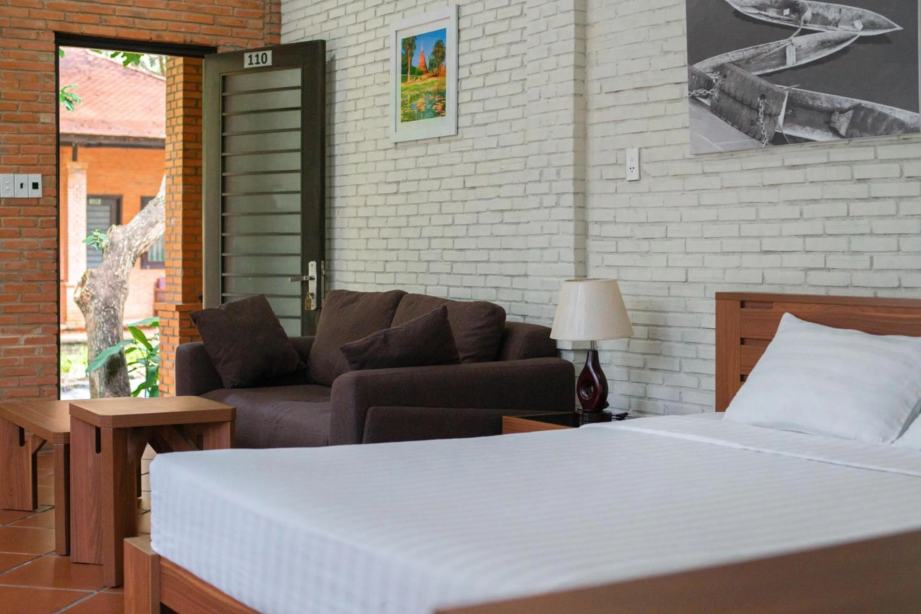 Bed in Mekong Long Thanh Resort & Reststop