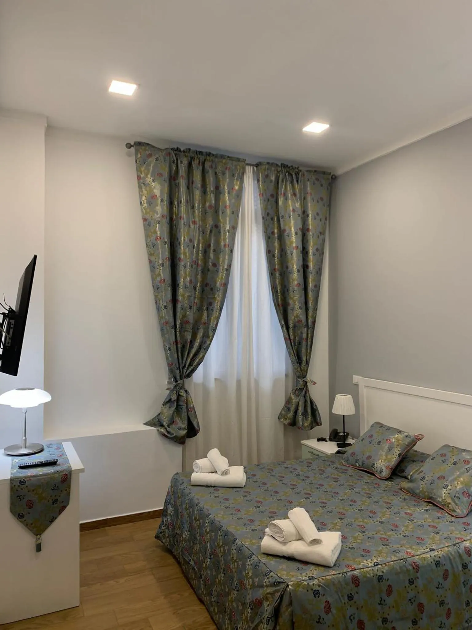 Bedroom, Bed in Hotel Bella Vita