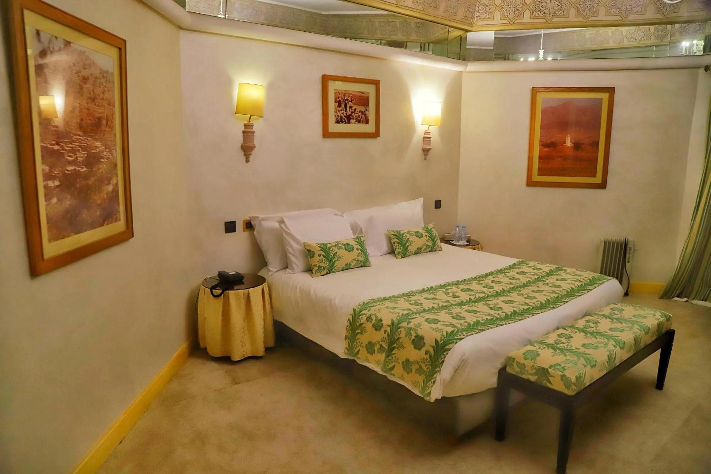 Bed in Hotel Parador