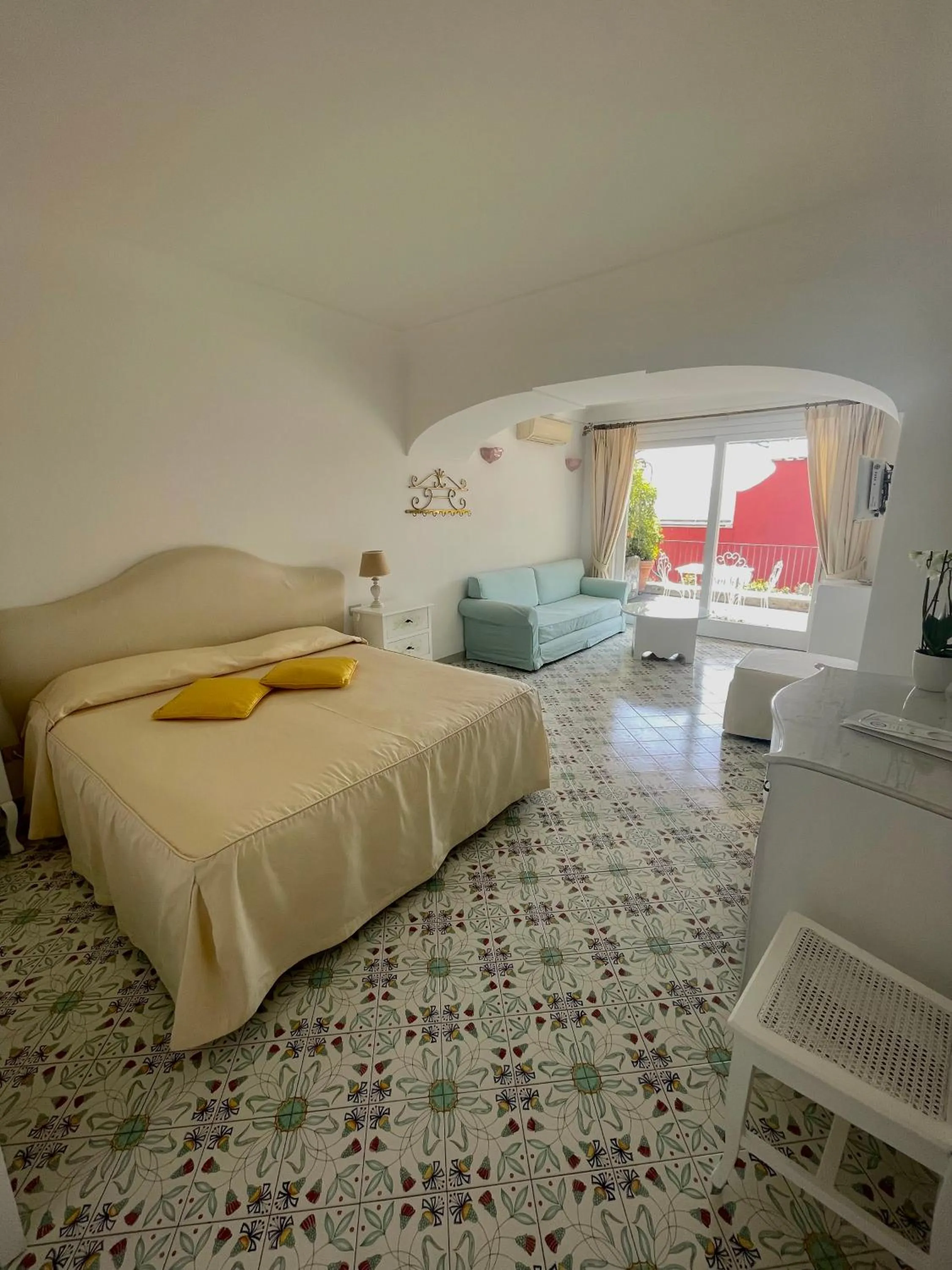 Photo of the whole room, Bed in Villa Rosa