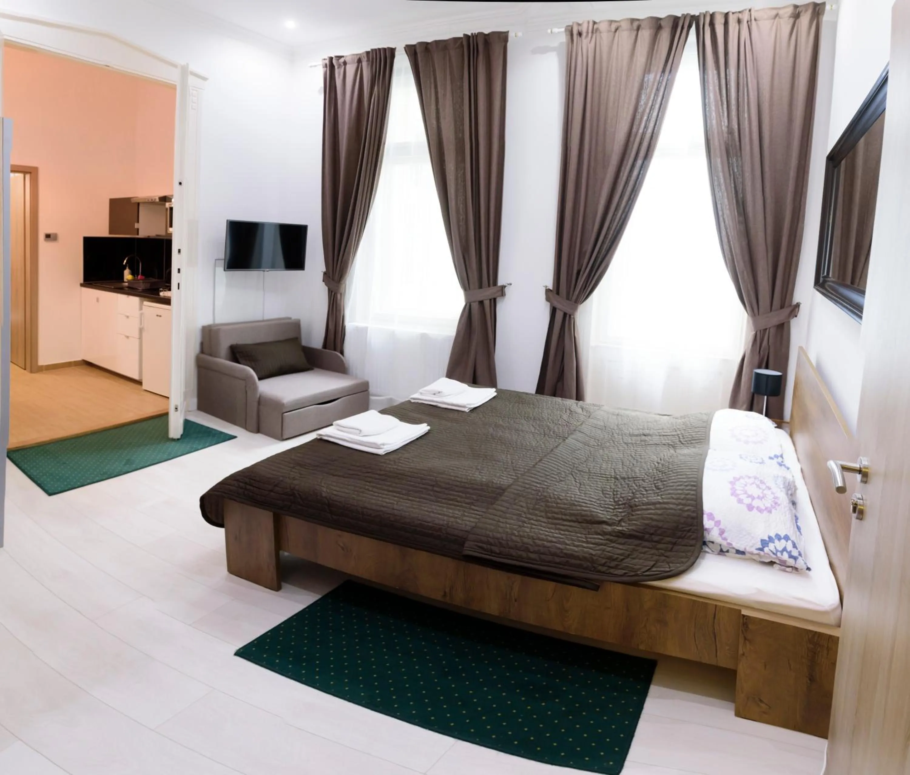 Day, Bed in Váci Street Downtown Apartments