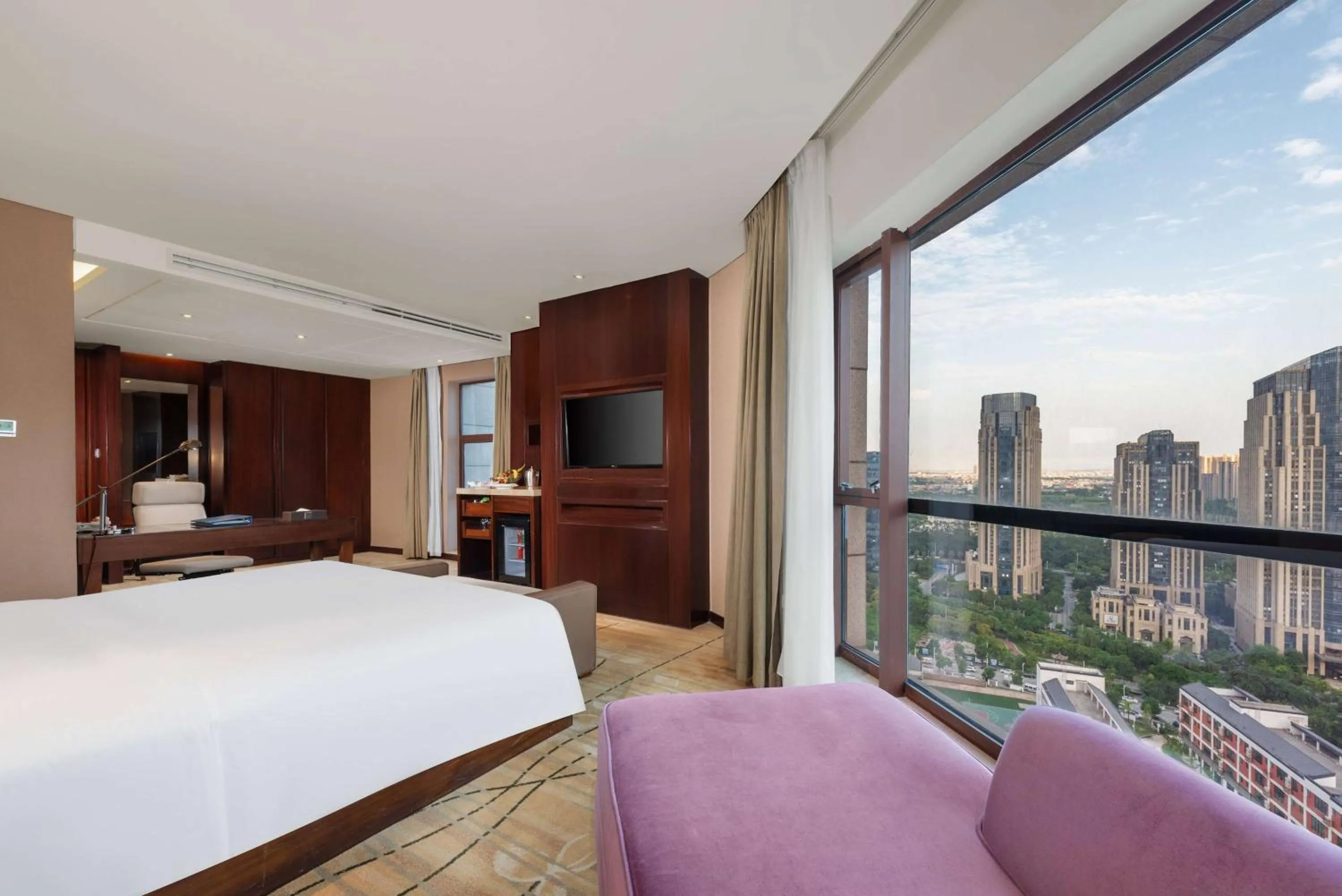 Photo of the whole room, Bed in Wyndham Putian Downtown