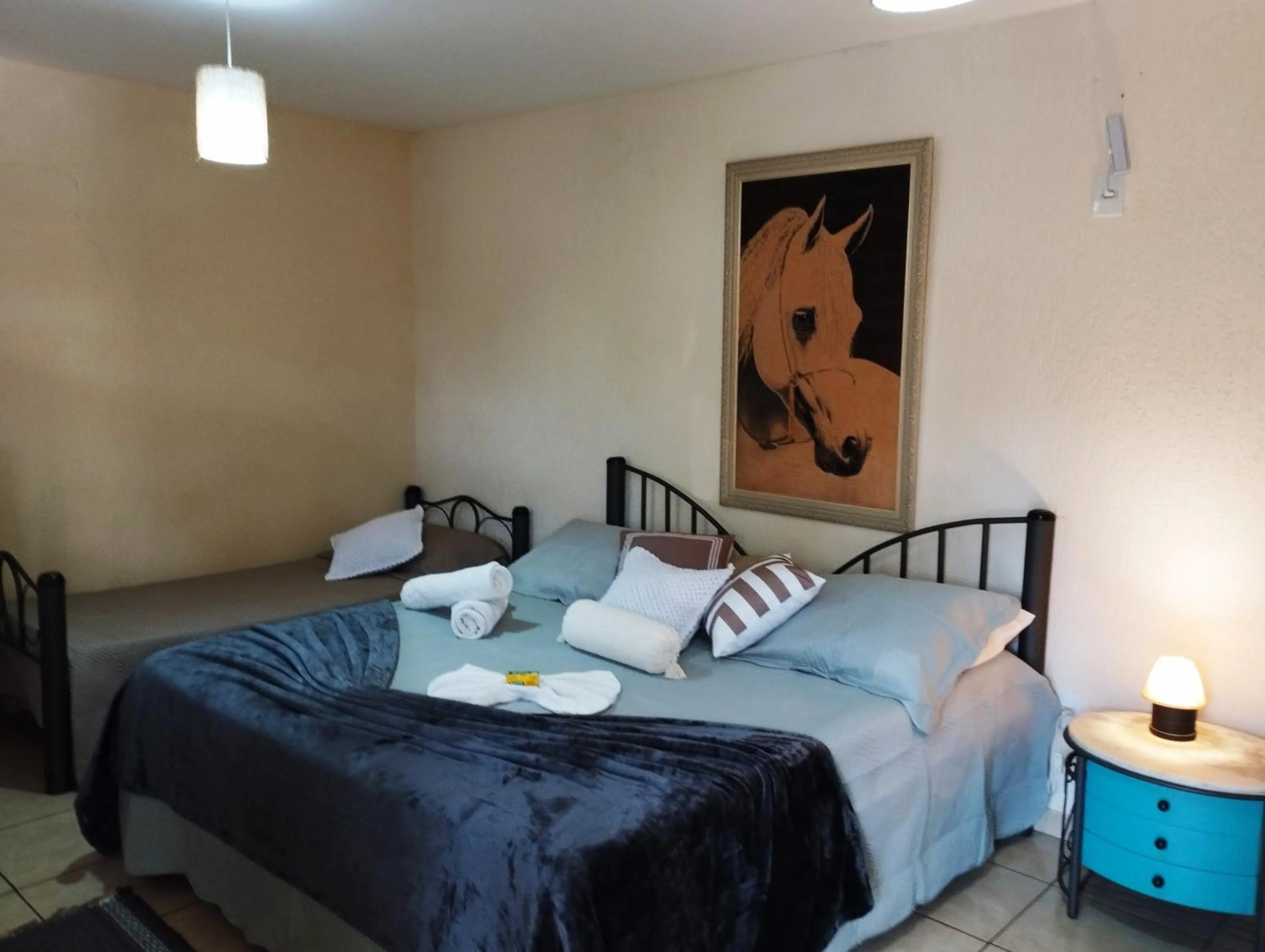 Property building, Bed in Estância das Angolas - Inhotim