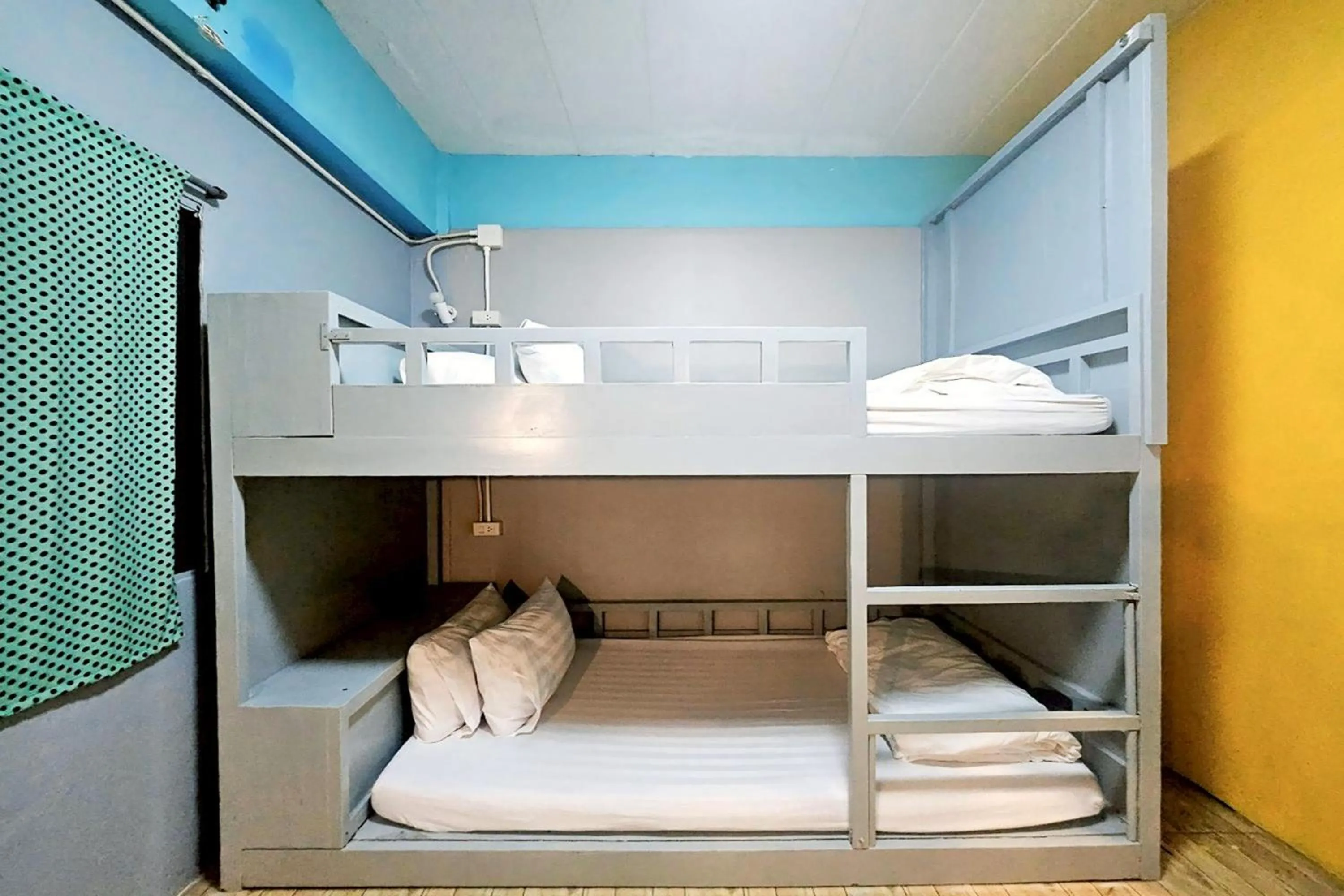 Bedroom, Bed in Me U Hostel