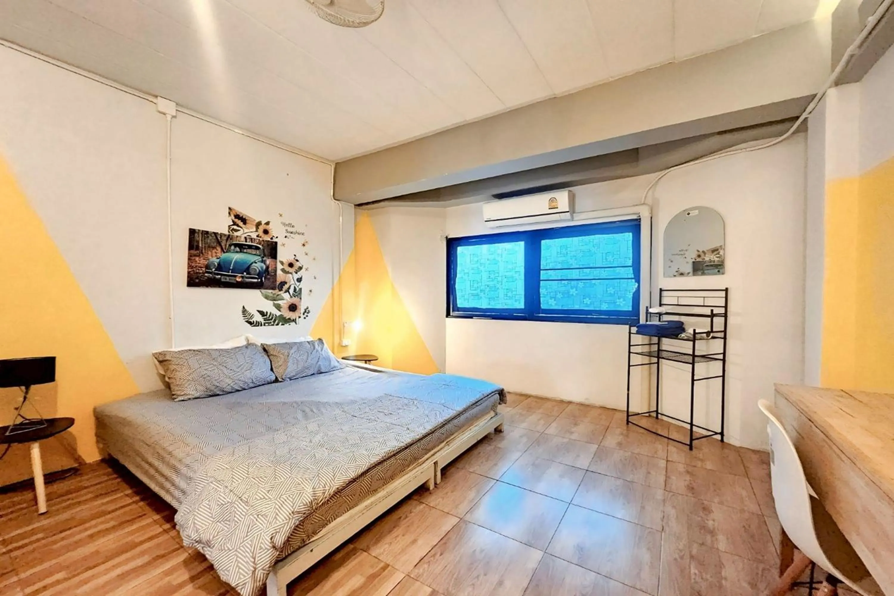 Photo of the whole room, Bed in Me U Hostel