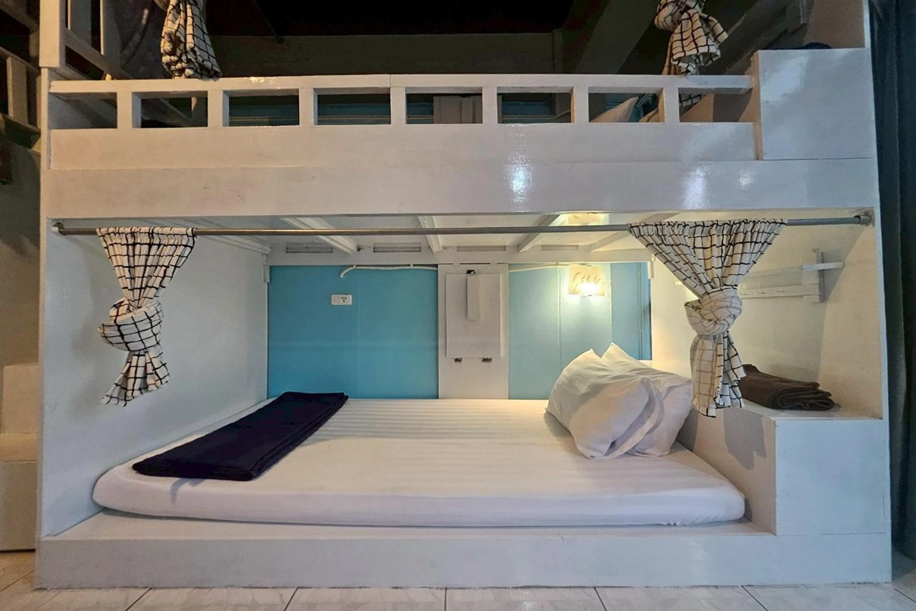 Bedroom, Bed in Me U Hostel