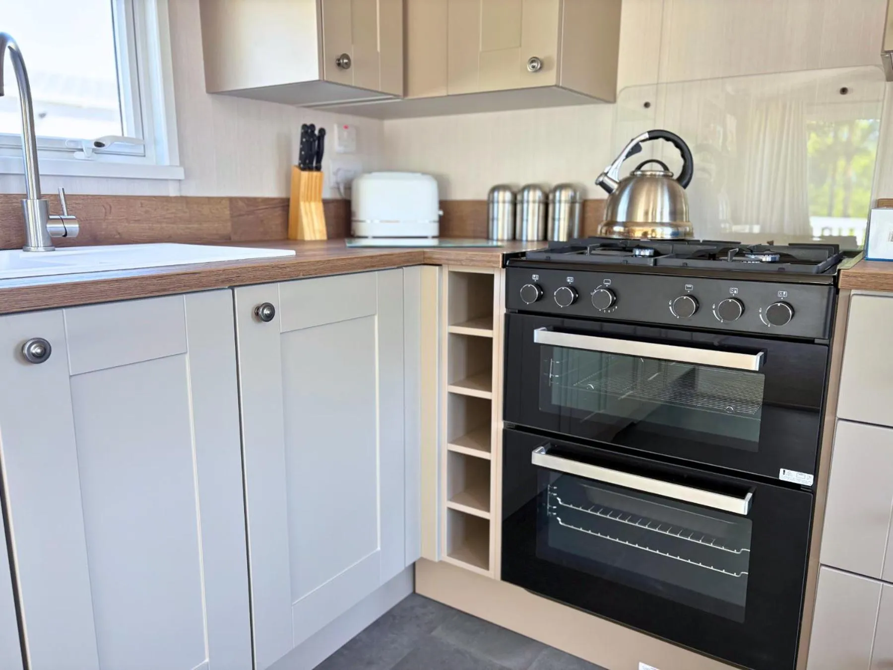 kitchen in Linwater Caravan Park - Luxury Lodges and Static Caravans near Edinburgh