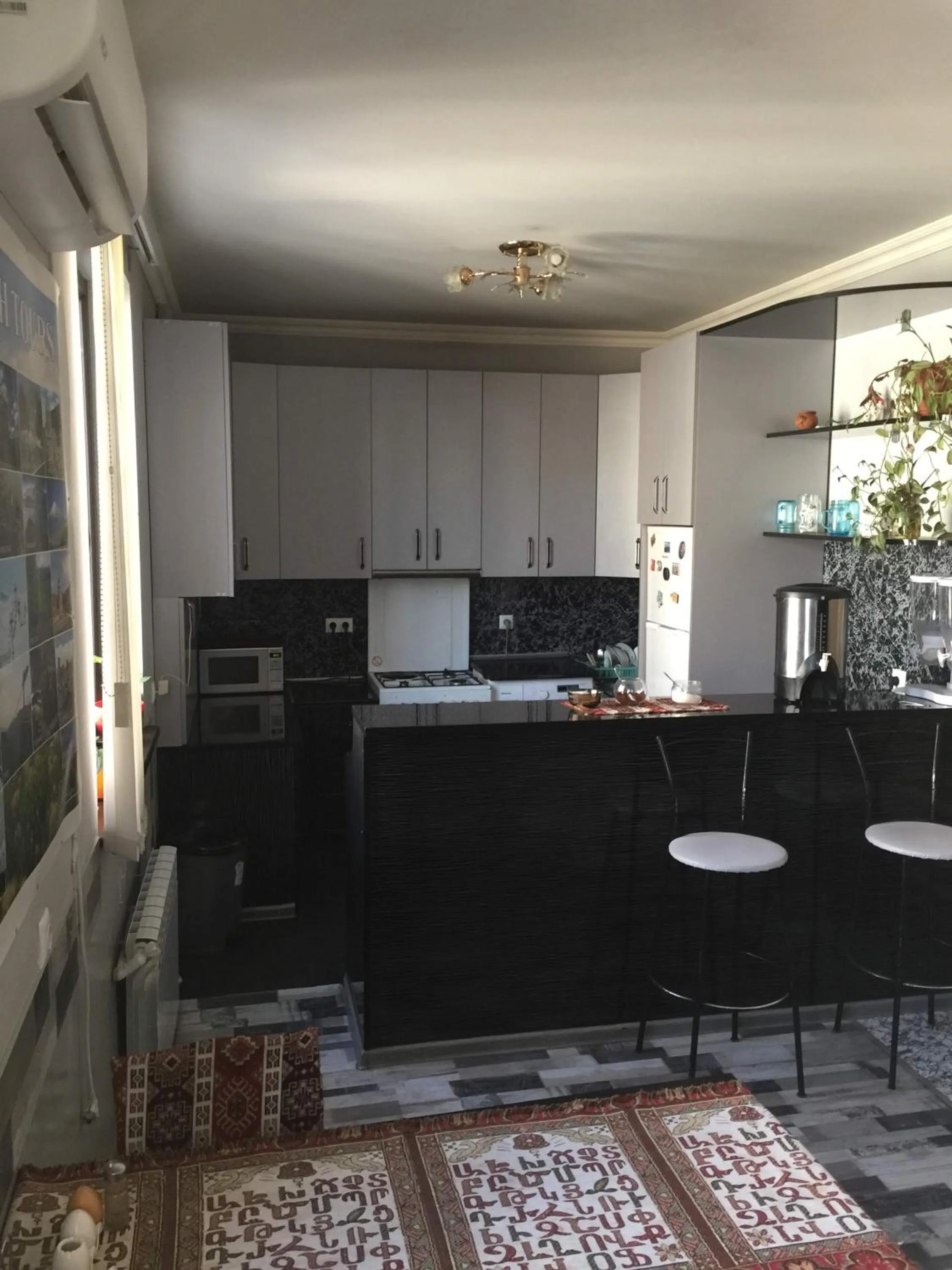 Communal kitchen in Arm Hostel