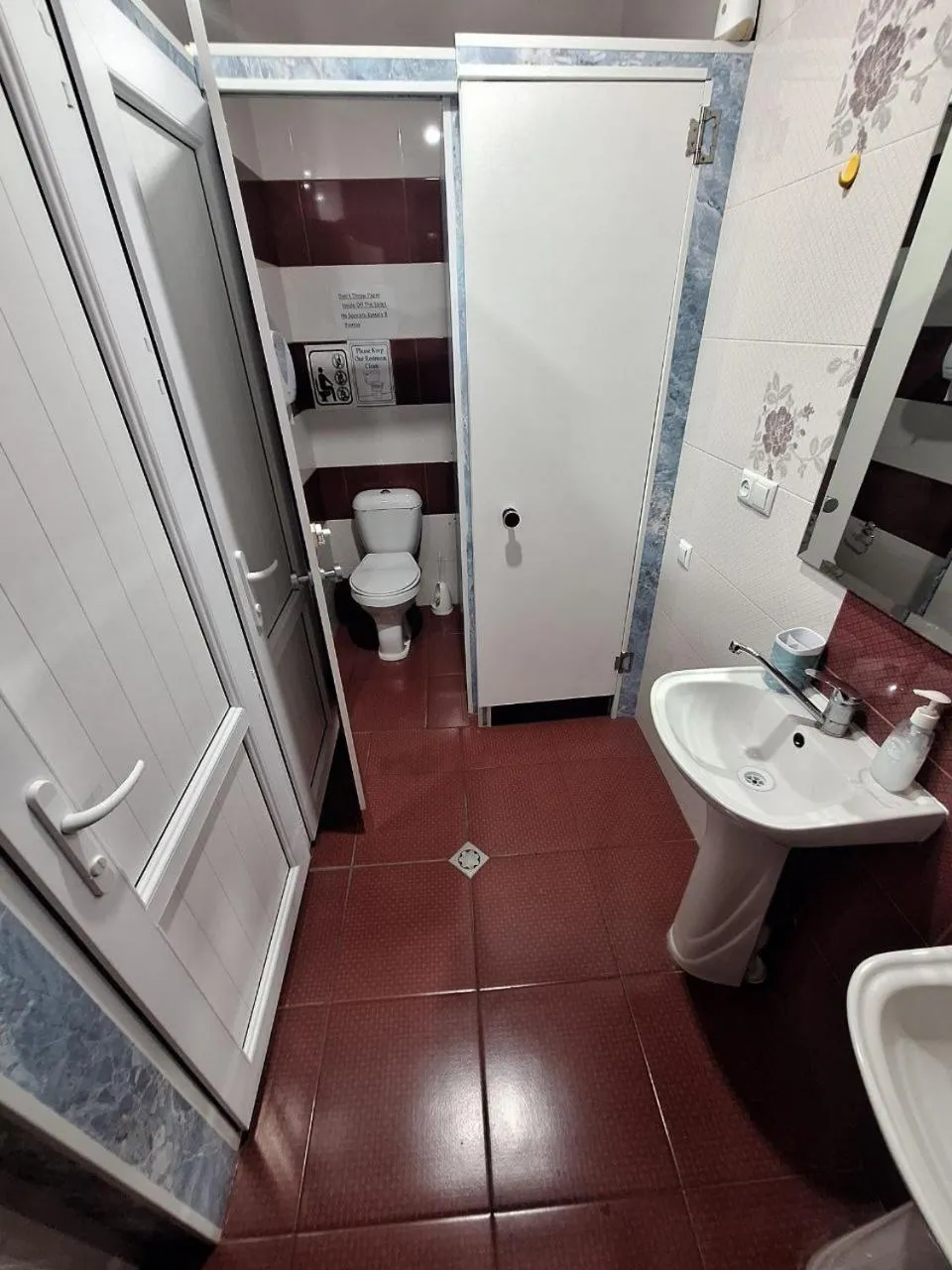 Shower in Arm Hostel