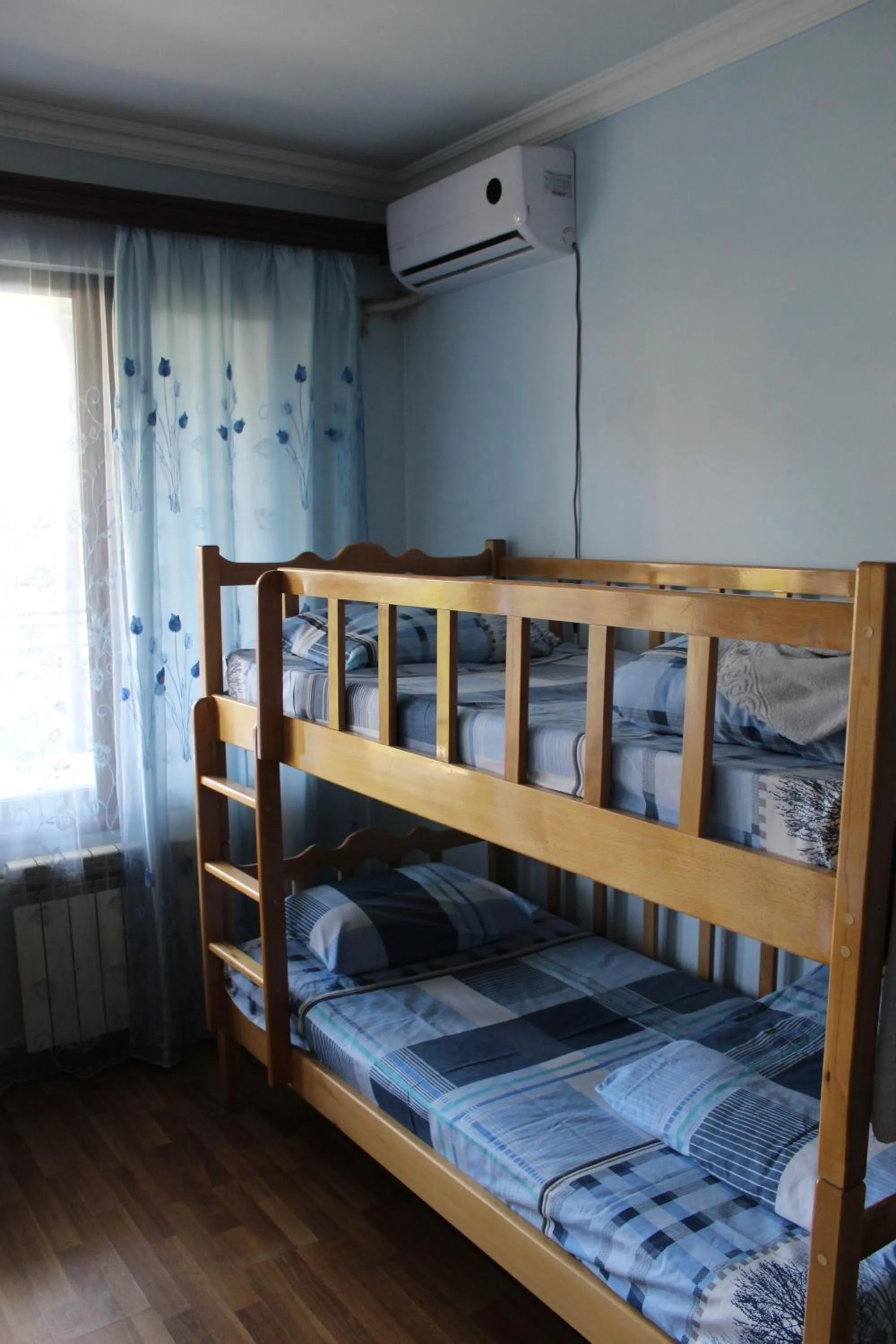 bunk bed, Bed in Arm Hostel