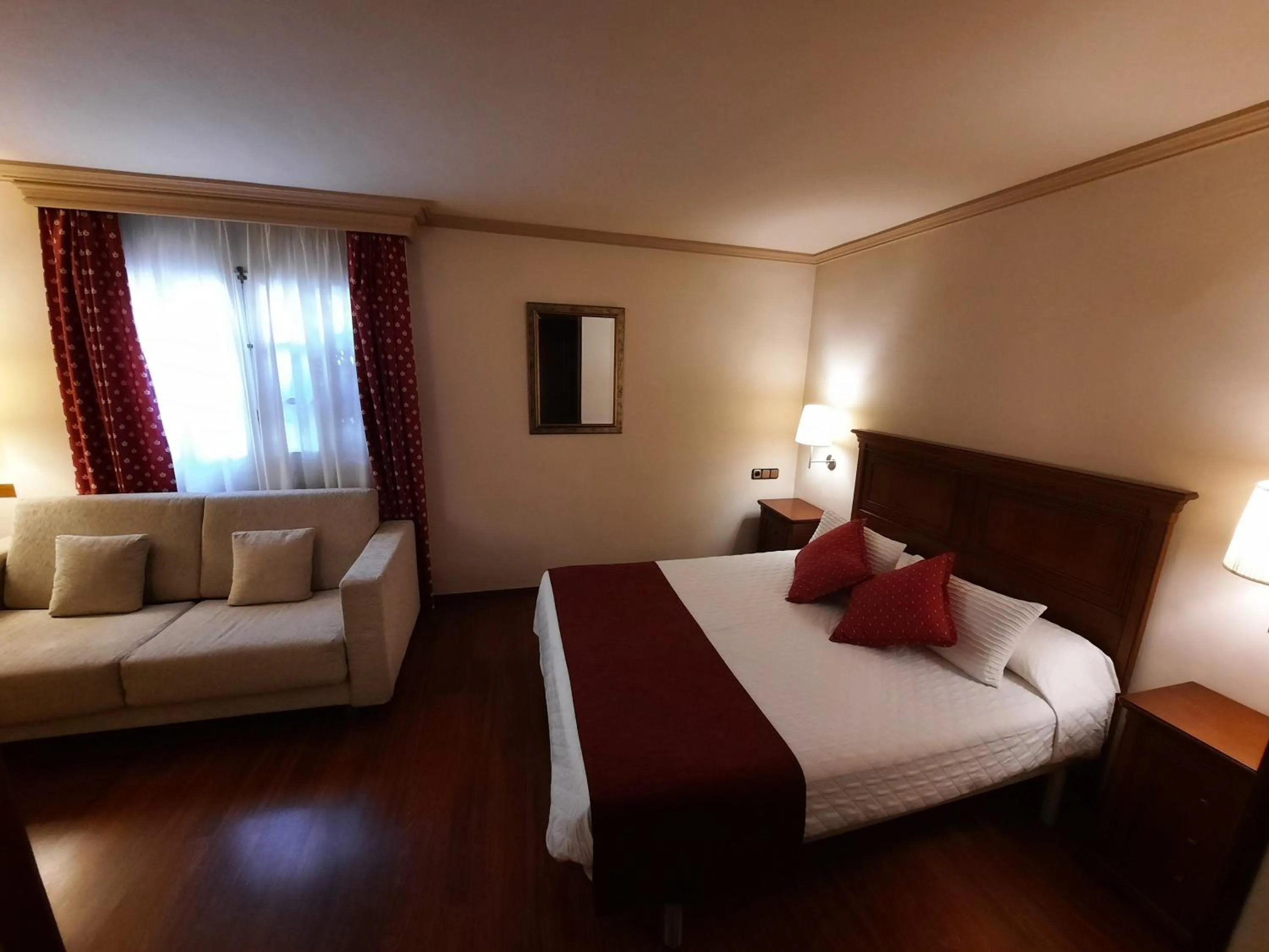 Bed in Hotel Edelweiss