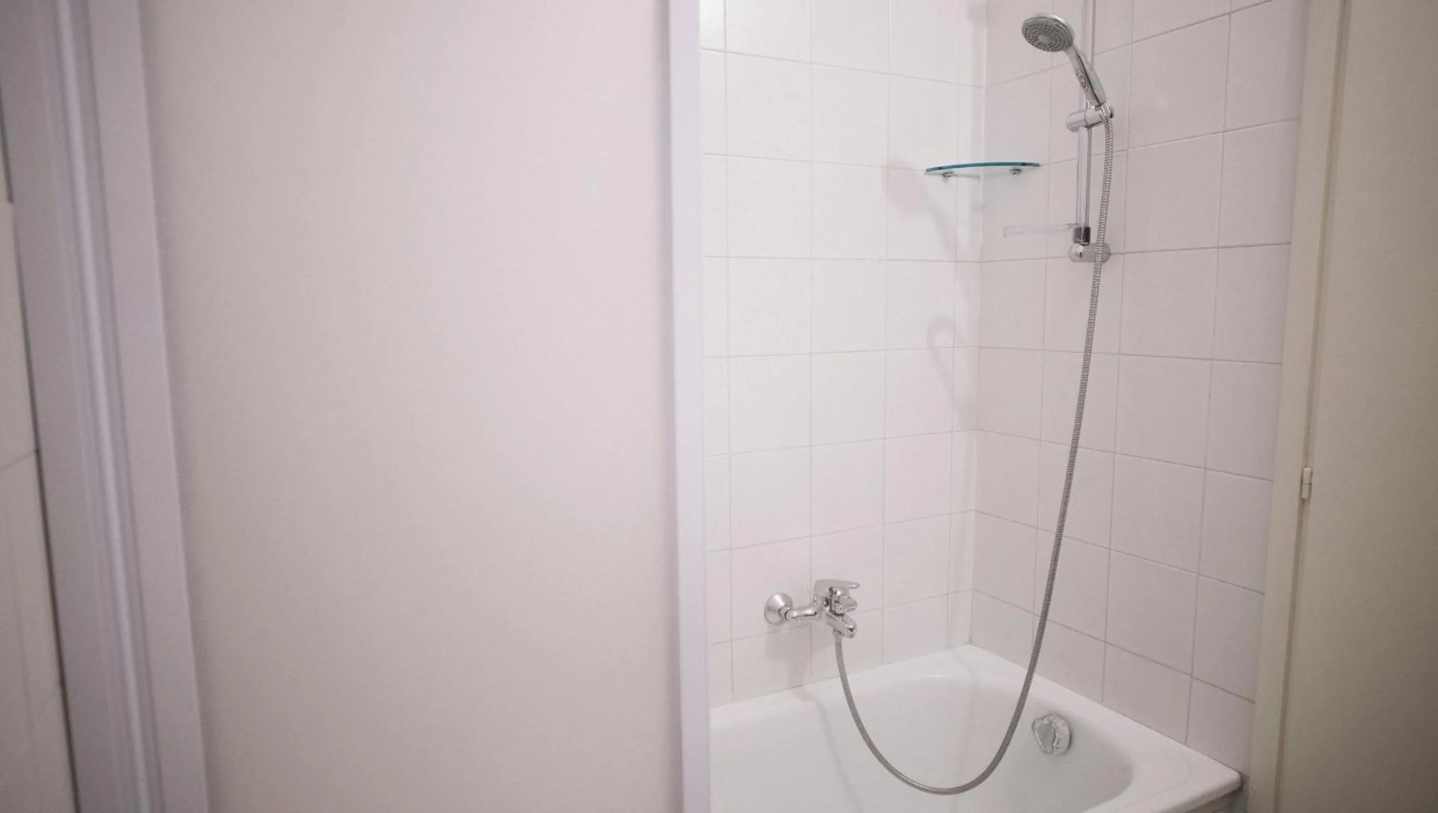 Shower in Cesare da Sesto