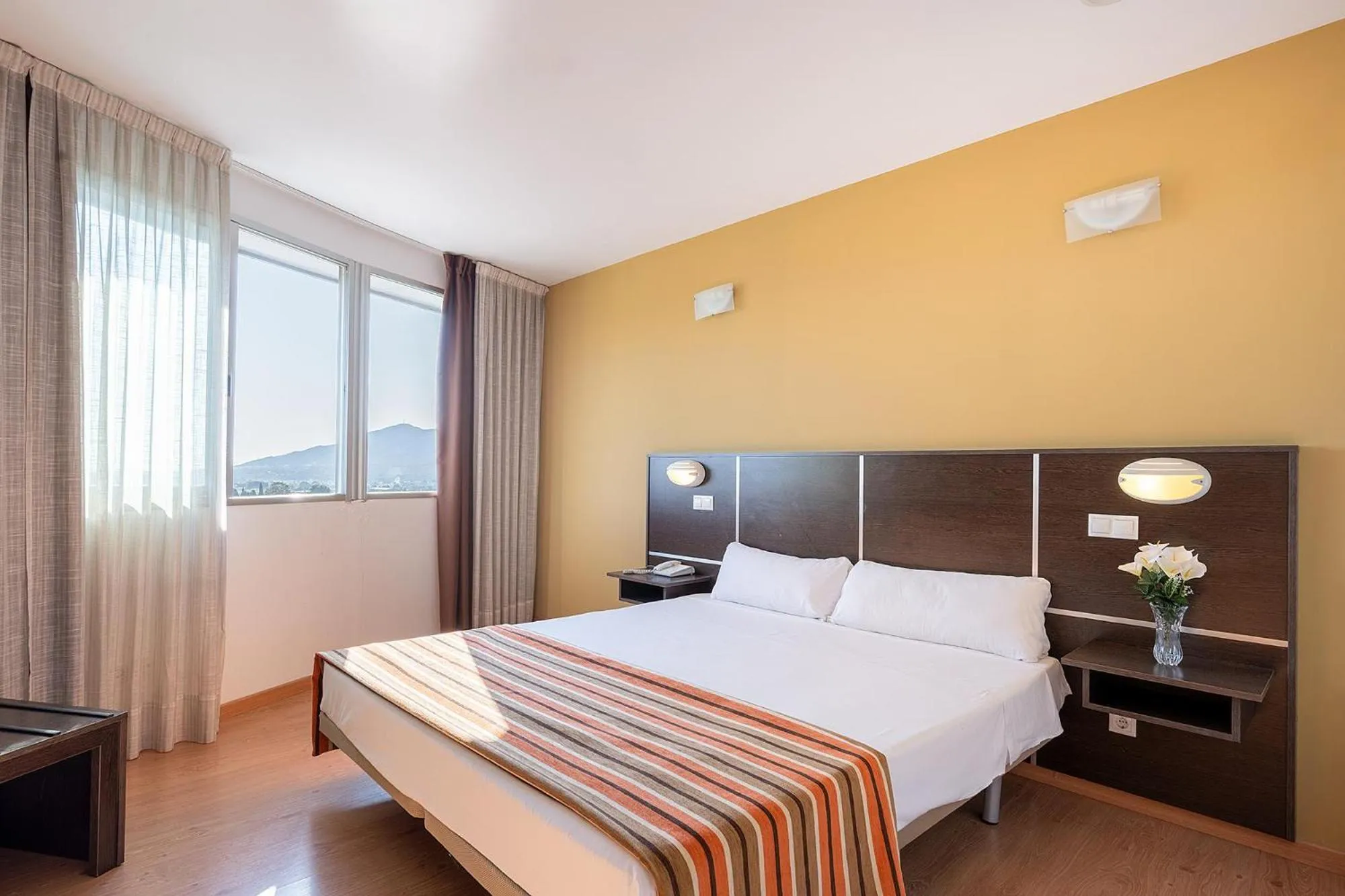 Photo of the whole room, Bed in La Estación