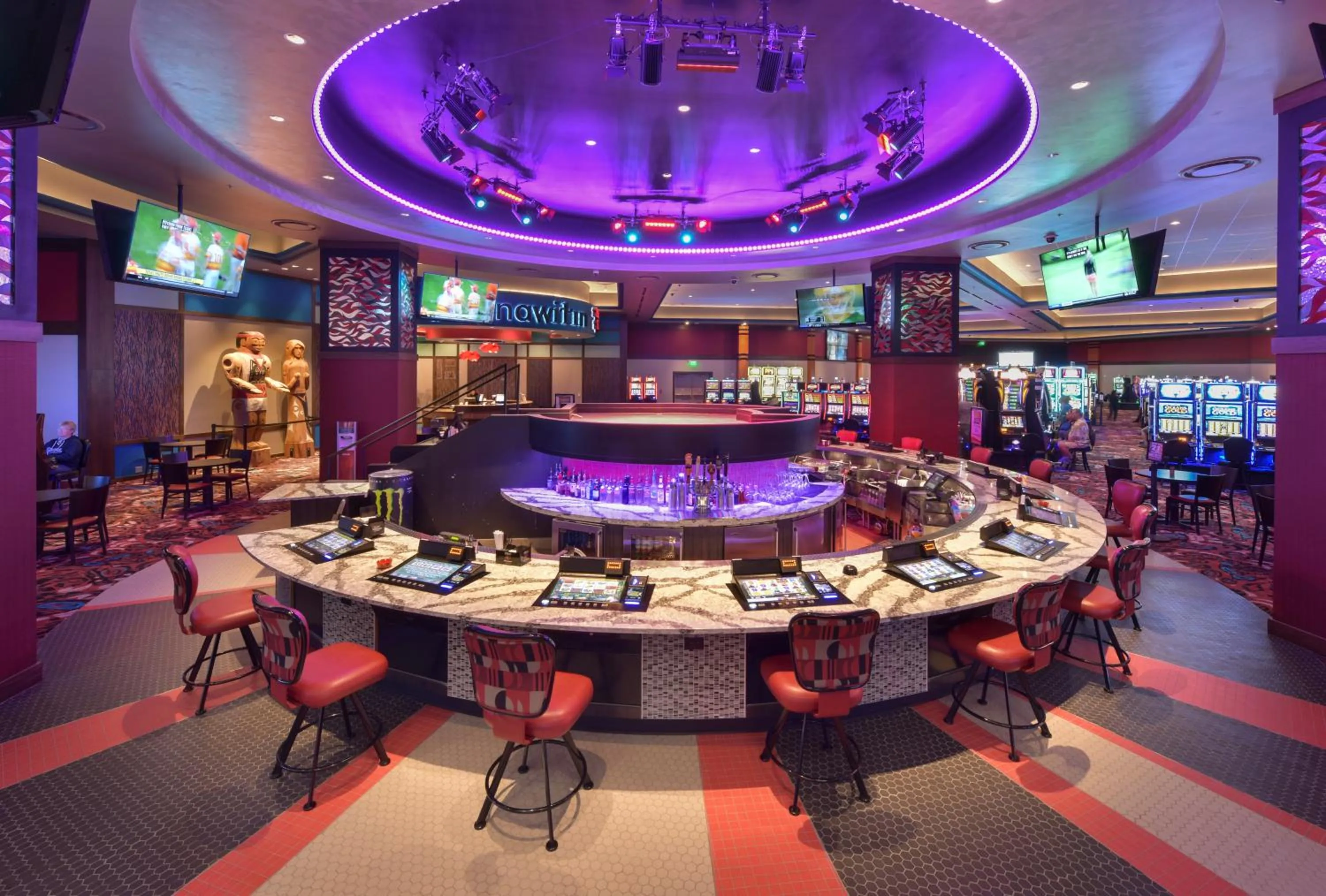 Lounge or bar in Quinault Beach Resort & Casino