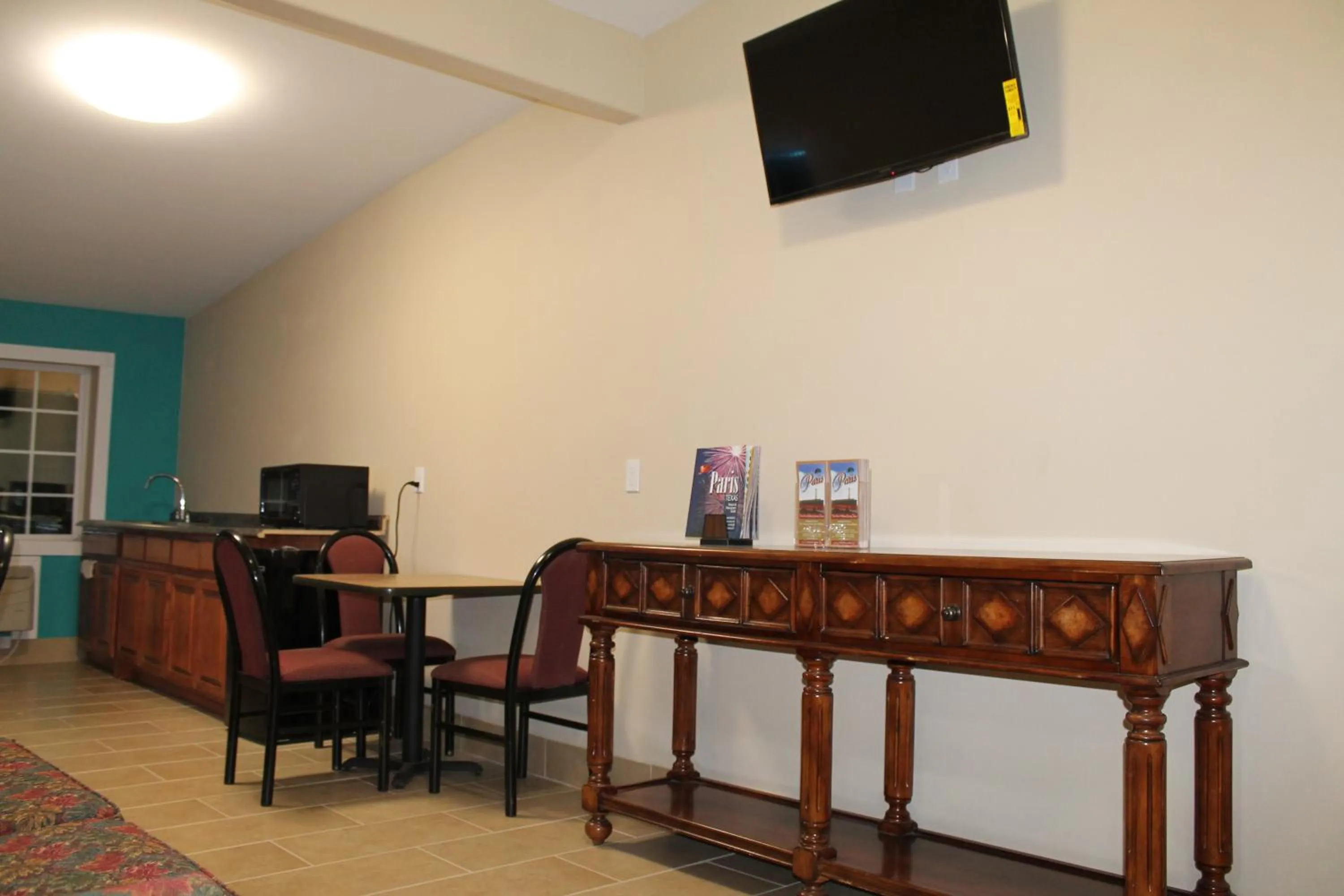 Lobby or reception in American Inn & Suites