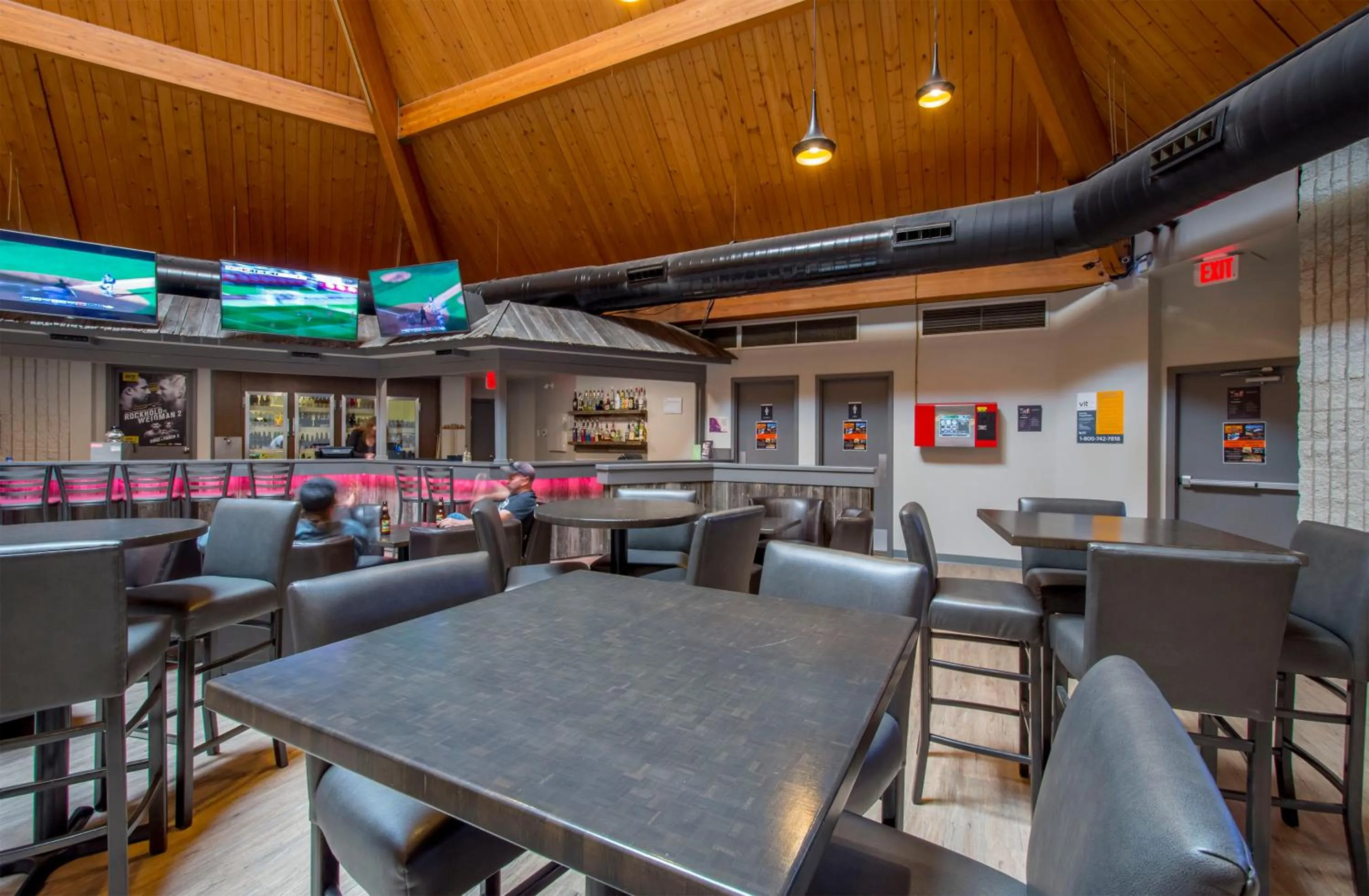 Lounge or bar in Grand Marshal Inn