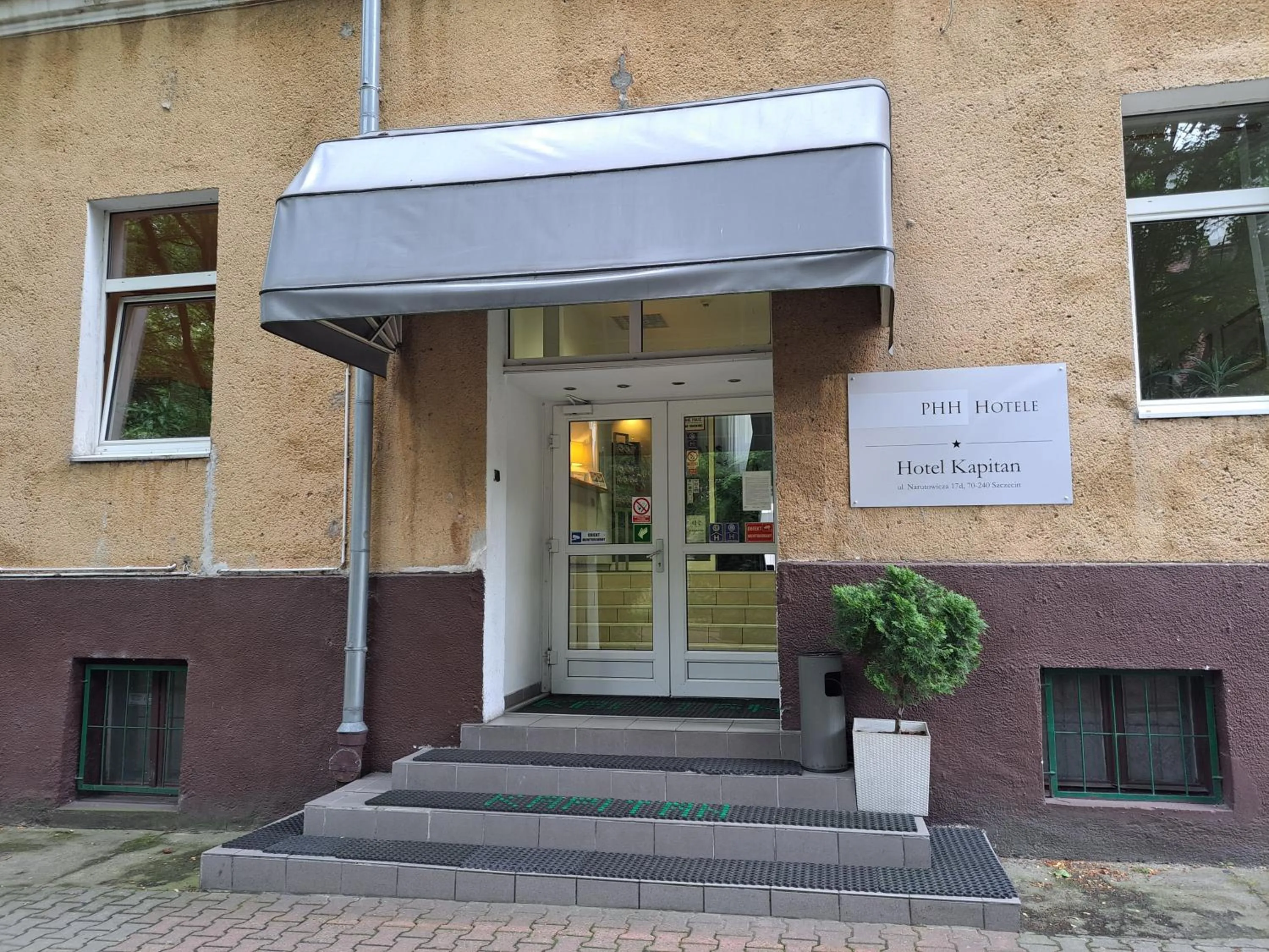 Facade/entrance in Hotel Kapitan