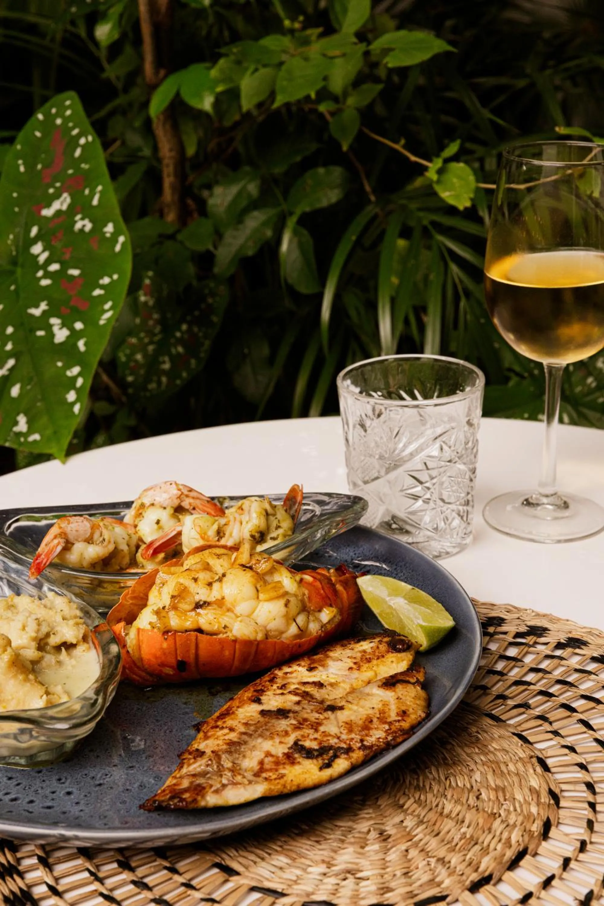 Restaurant/places to eat in Puerta Azul