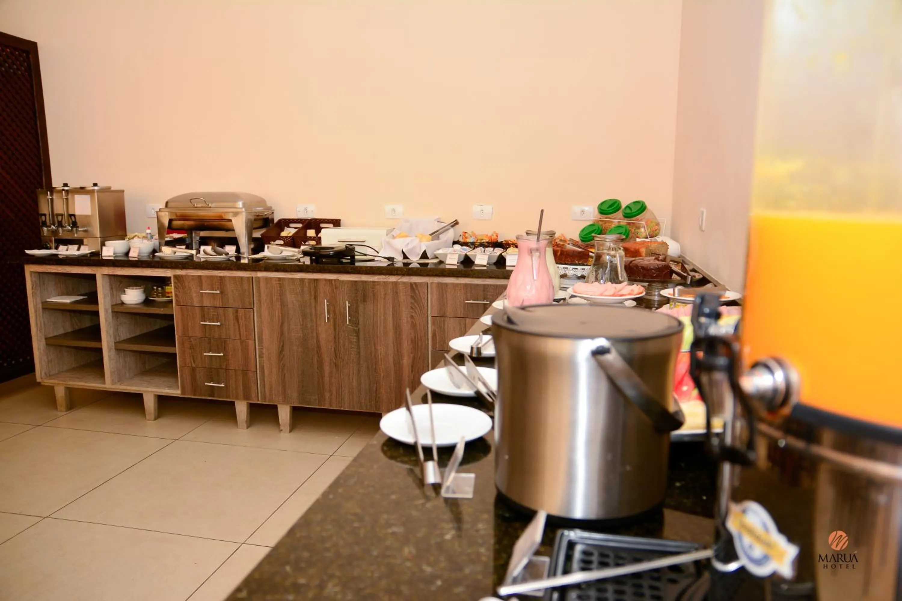Buffet breakfast in Hotel Maruá