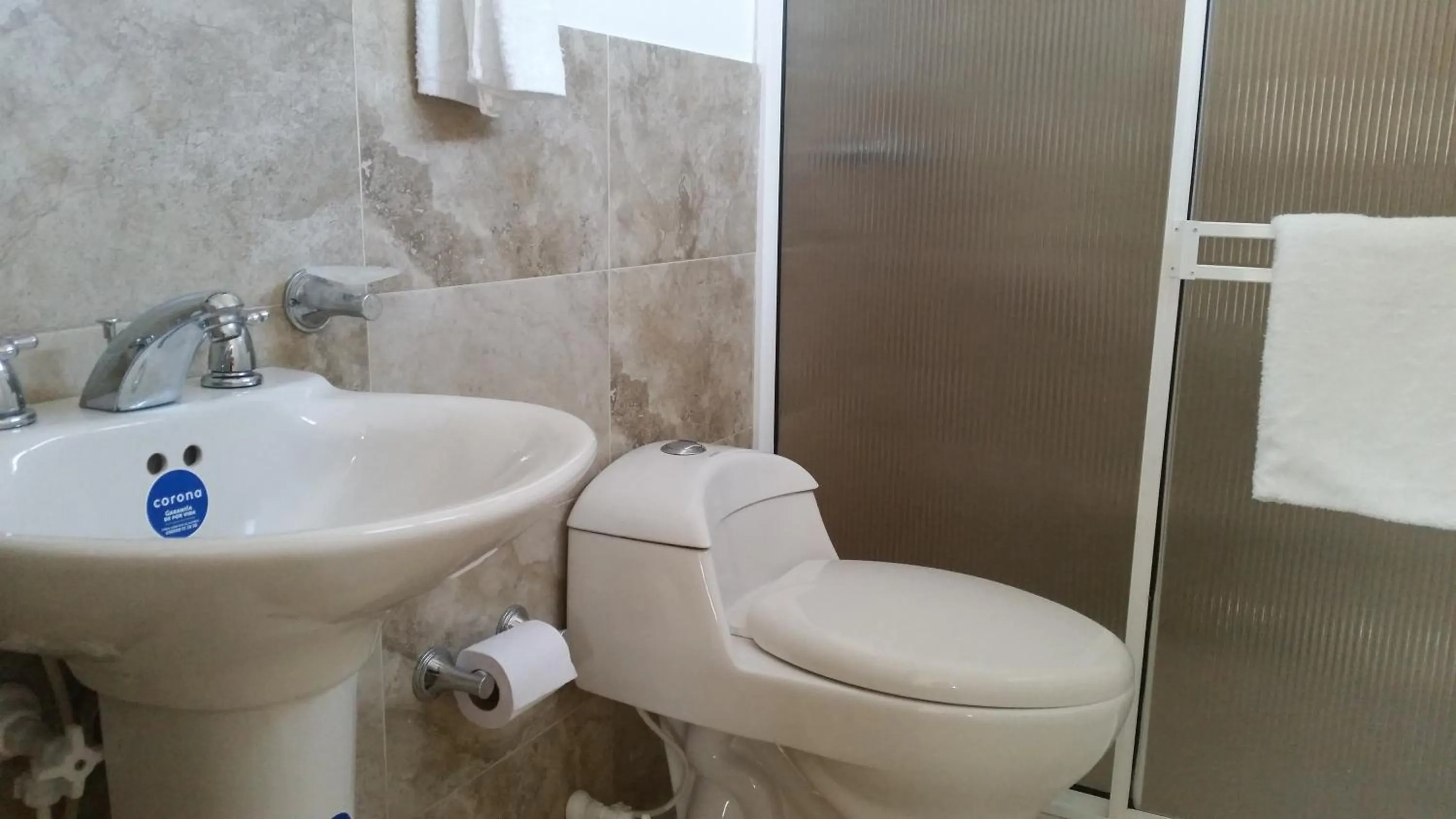 Property building in Hostal Marlyn