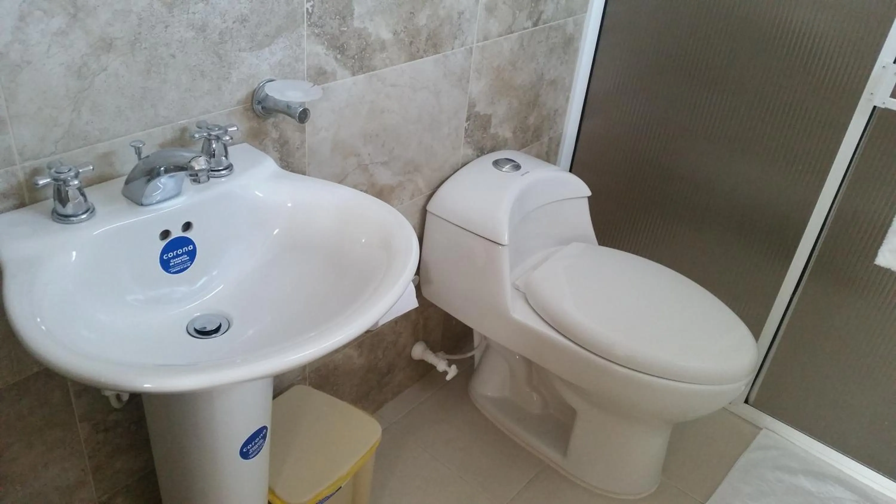 Bathroom in Hostal Marlyn