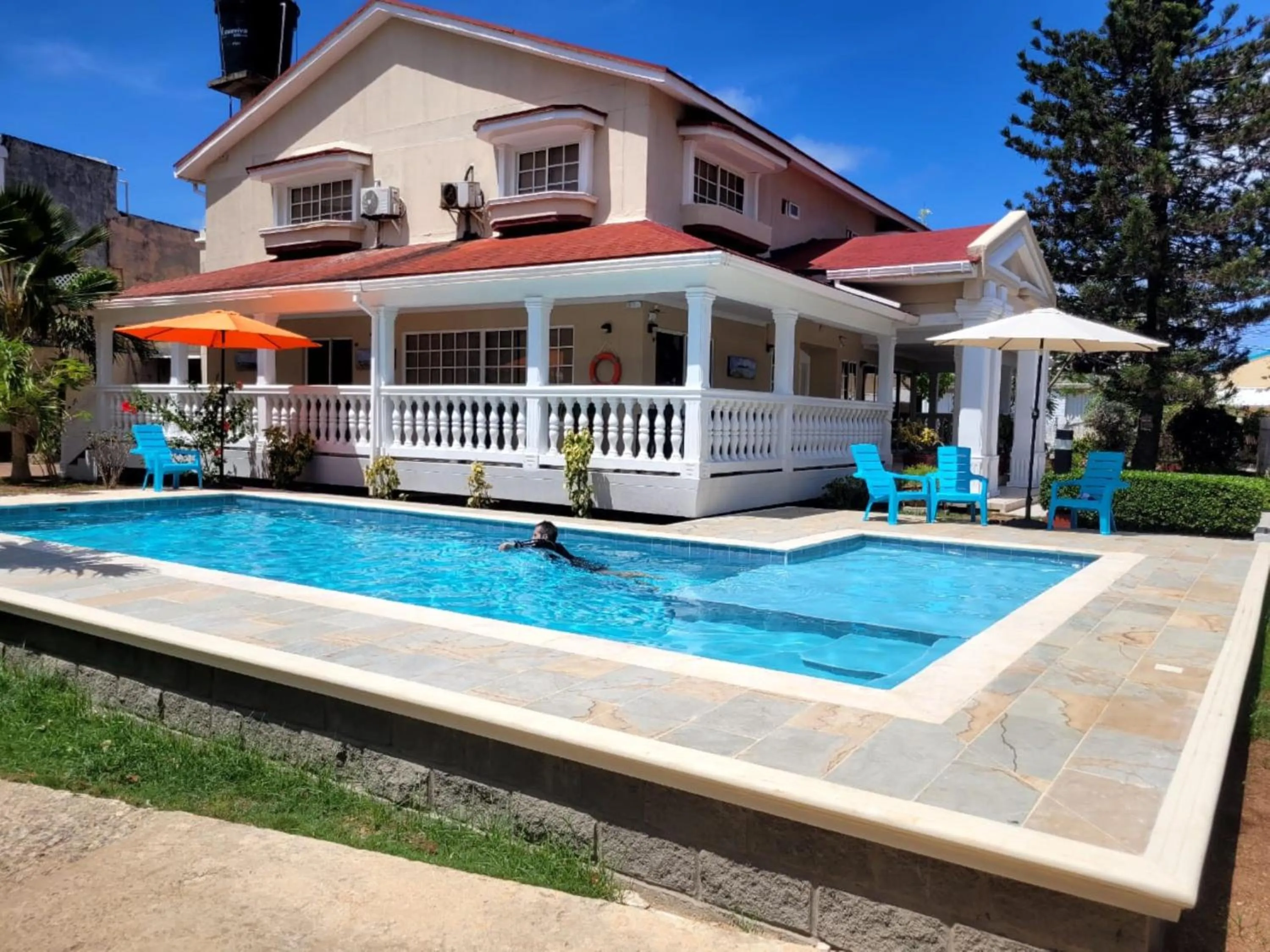 Swimming pool in Hostal Marlyn